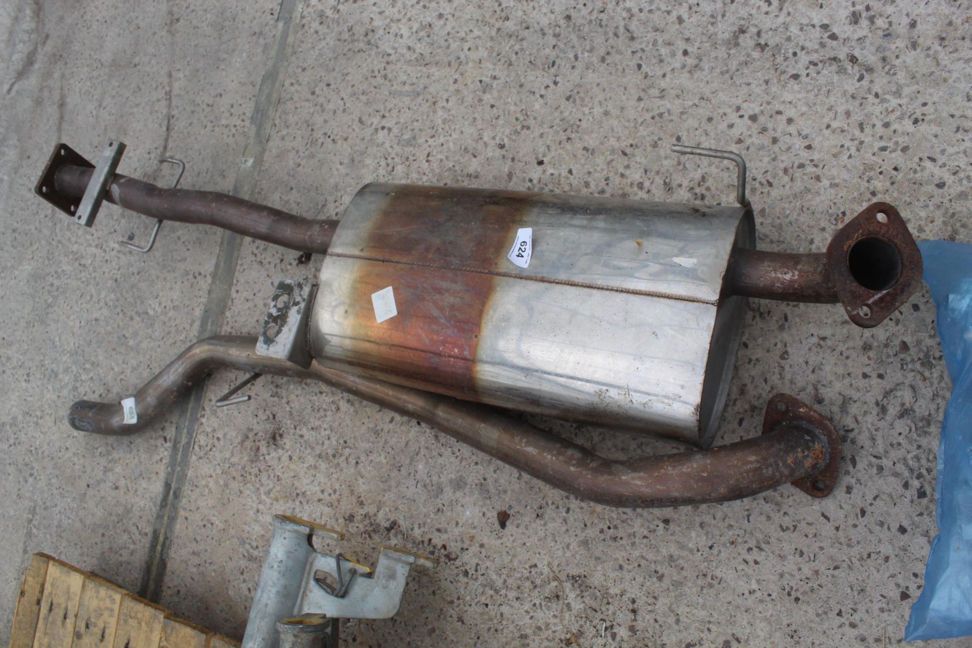 2 PIECES OF EXHAUST + VAT