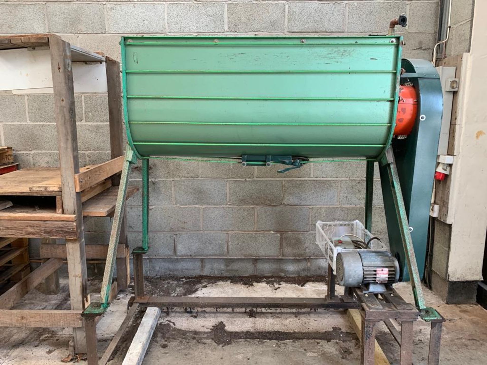 COMPOST MIXER NO VAT TO BE COLLECTED FROM MAGULL