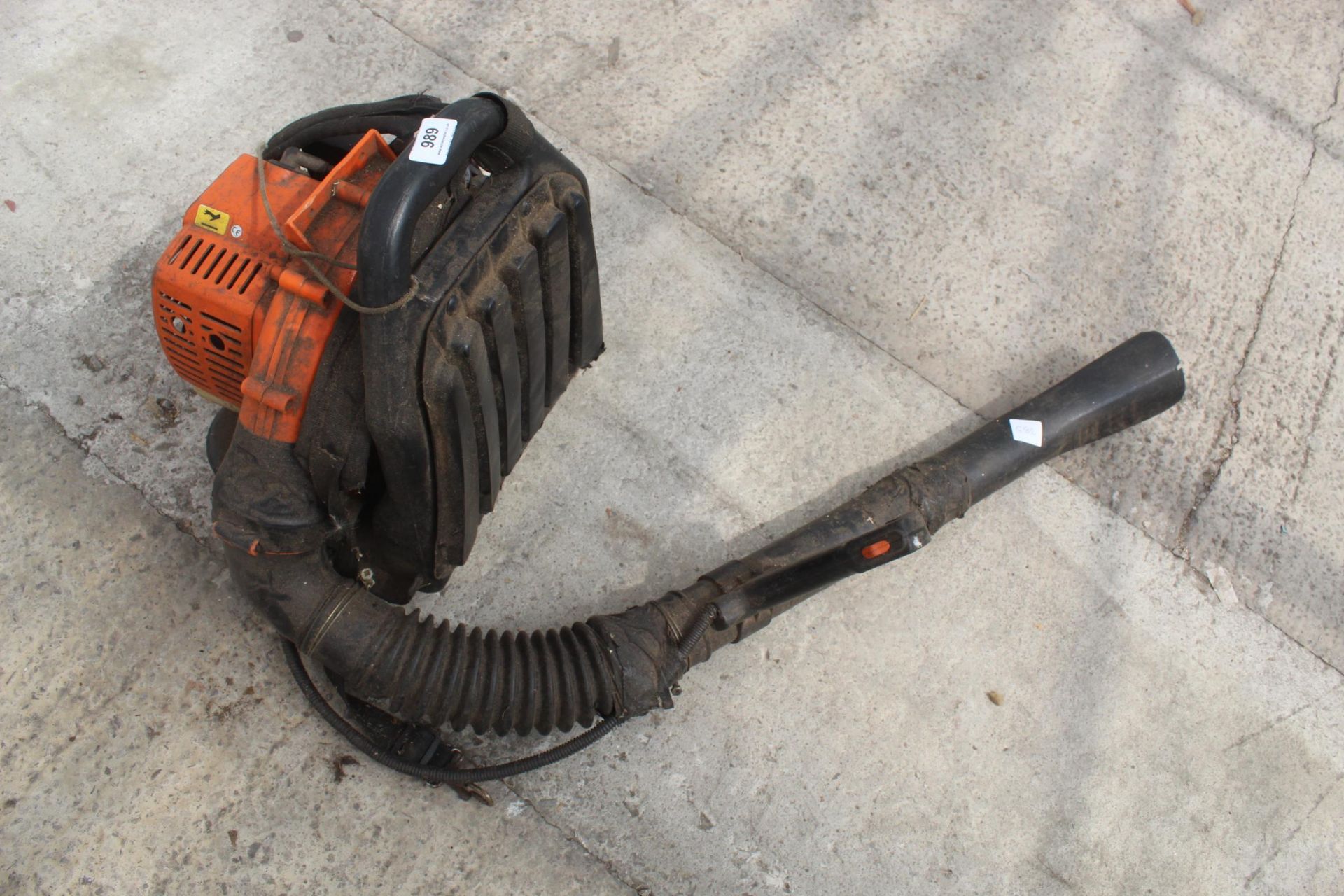 LEAF BLOWER NO VAT