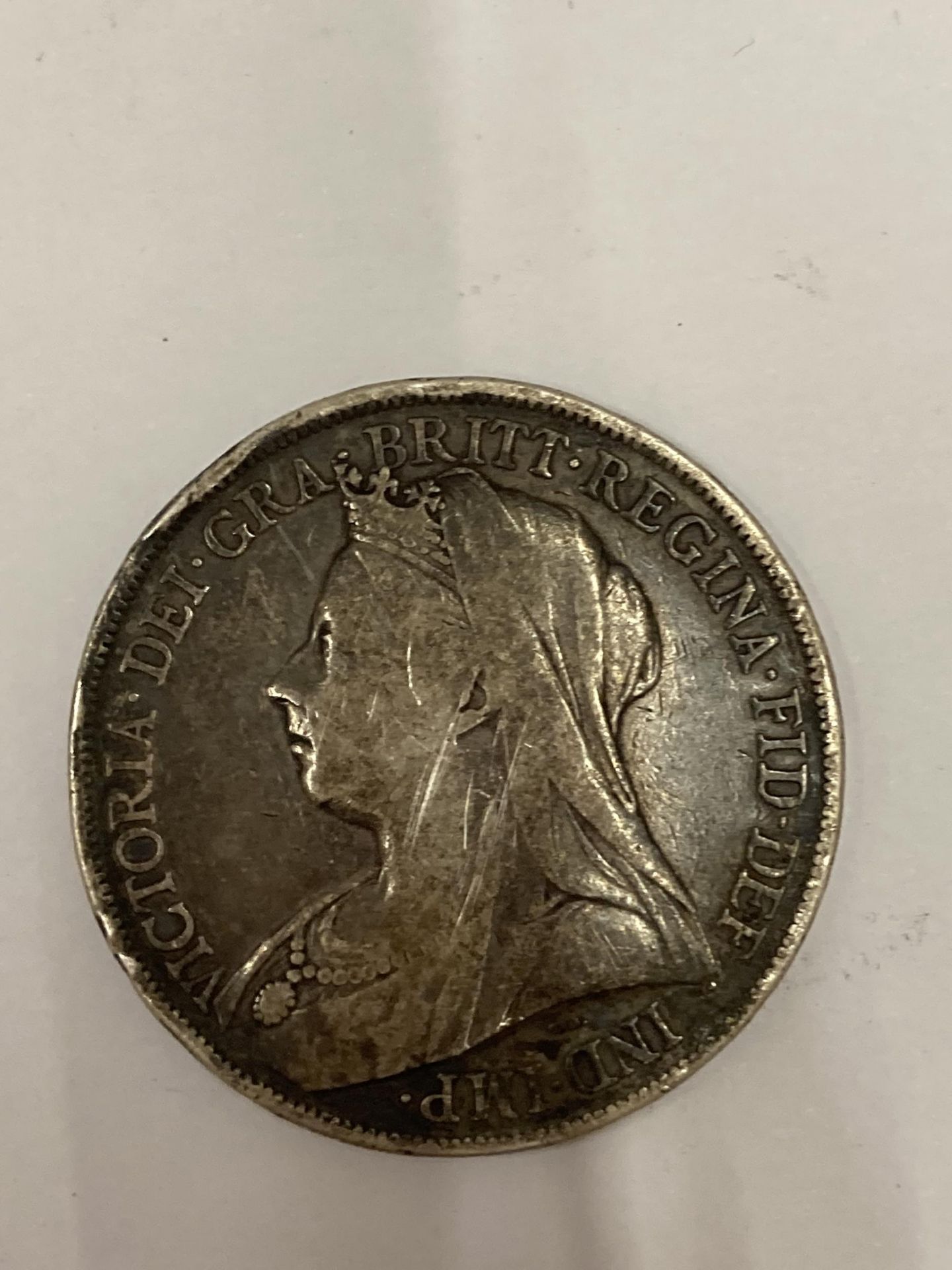 A 1900 VICTORIA CROWN - Image 2 of 2