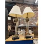 A PAIR OF LARGE HEAVY TABLE LAMPS WITH PINEAPPLE DESIGN, HEIGHT 65CM