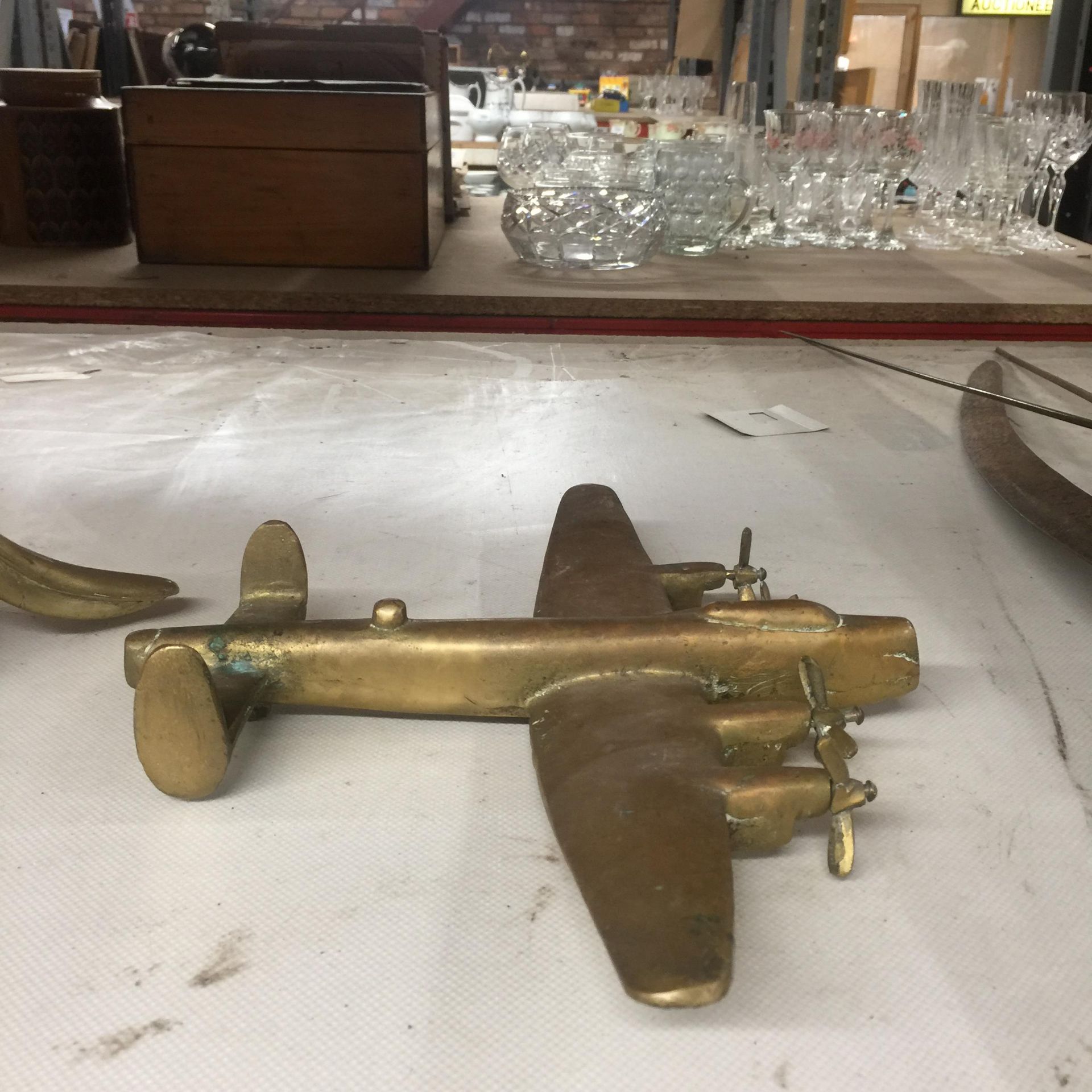A HEAVY, SOLID BRASS AVRO LANCASTER BOMBER, LENGTH 25 CM - Image 2 of 3