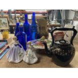 A MIXED LOT TO INCLUDE BLUE GLASS BOTTLES, FIGURES, FURTHER CERAMICS ETC