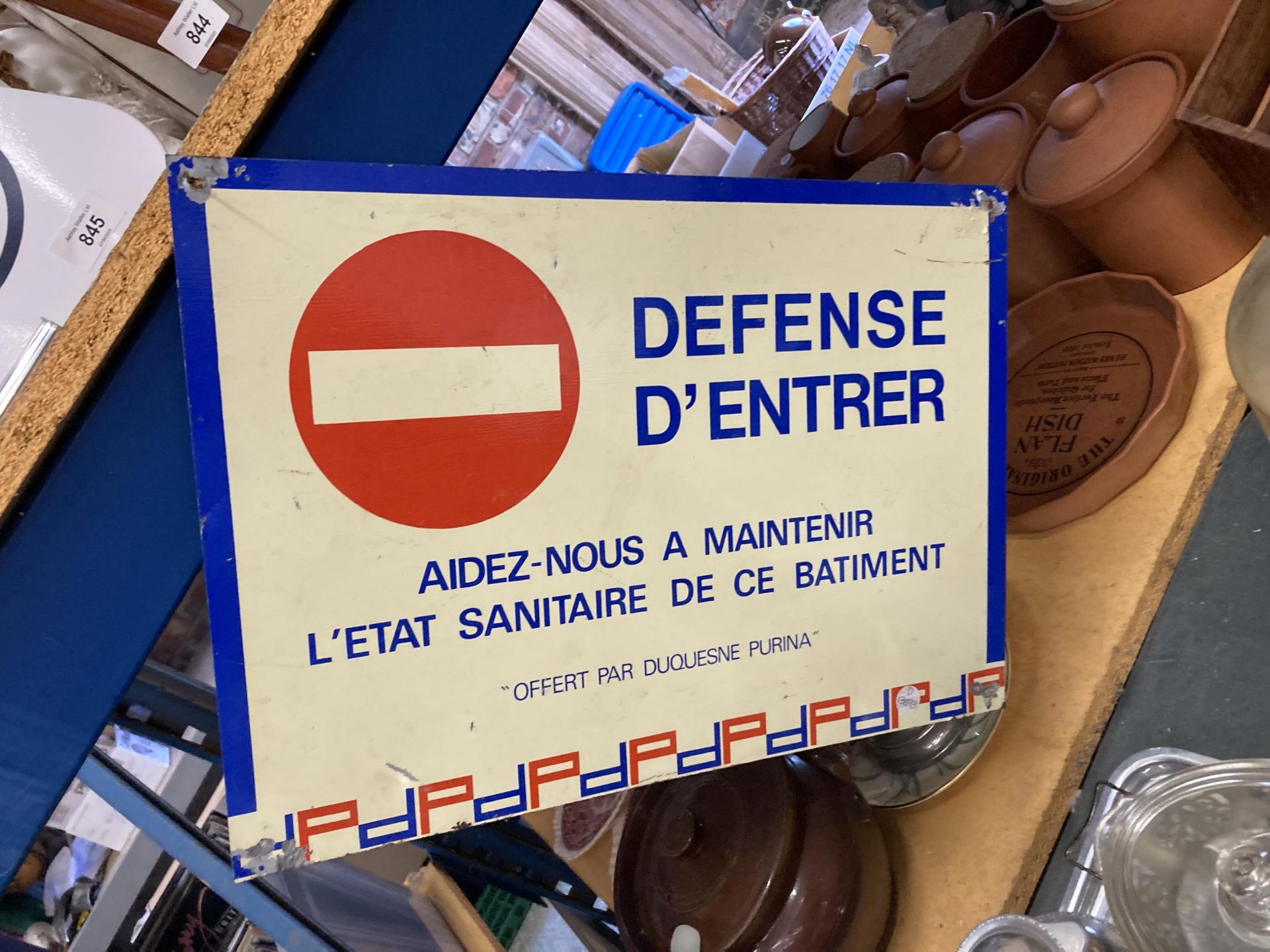 A TIN FRENCH 'NO ENTRY' SIGN, 50CM X 35CM - Image 2 of 2