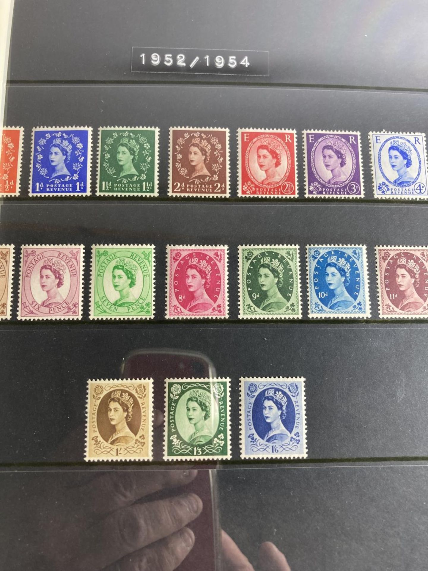 A SUPERB UNMOUNTED MINT COLLECTION OF GB , QE11 , EARLY DEFINITIVES , TO INCLUDE 1955 “CASTLES” - Image 2 of 6