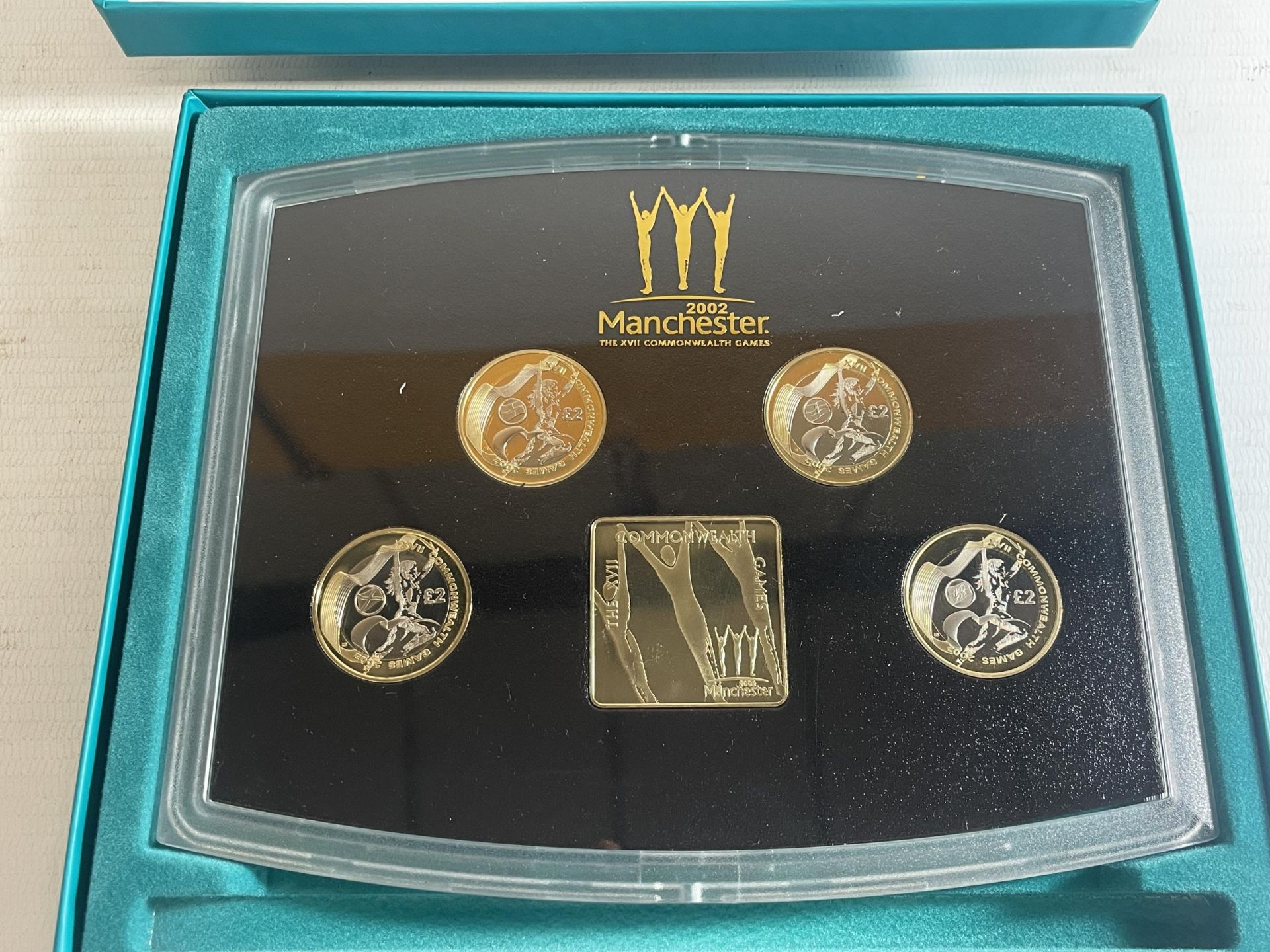 MANCHESTER 2002 , FOUR X £2 COIN SET , TO COMMEMORATE THE COMMONWEALTH GAMES . PRISTINE CONDITION . - Bild 2 aus 3
