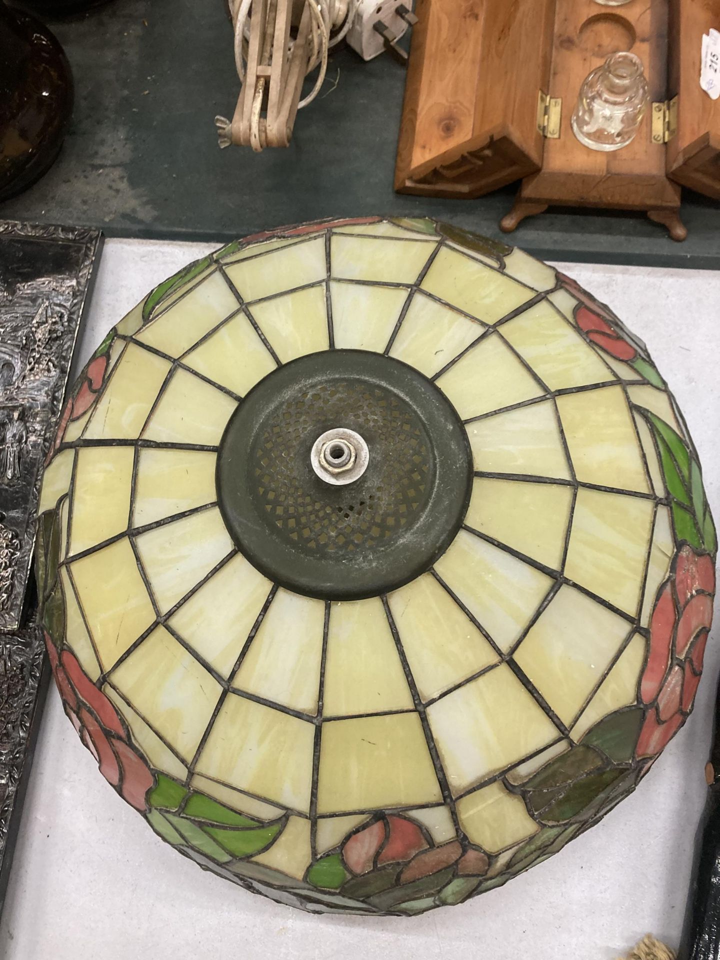 A TIFFANY STYLE LEADED GLASS LAMP SHADE, 42CM - A/F TO BASE - Image 2 of 3