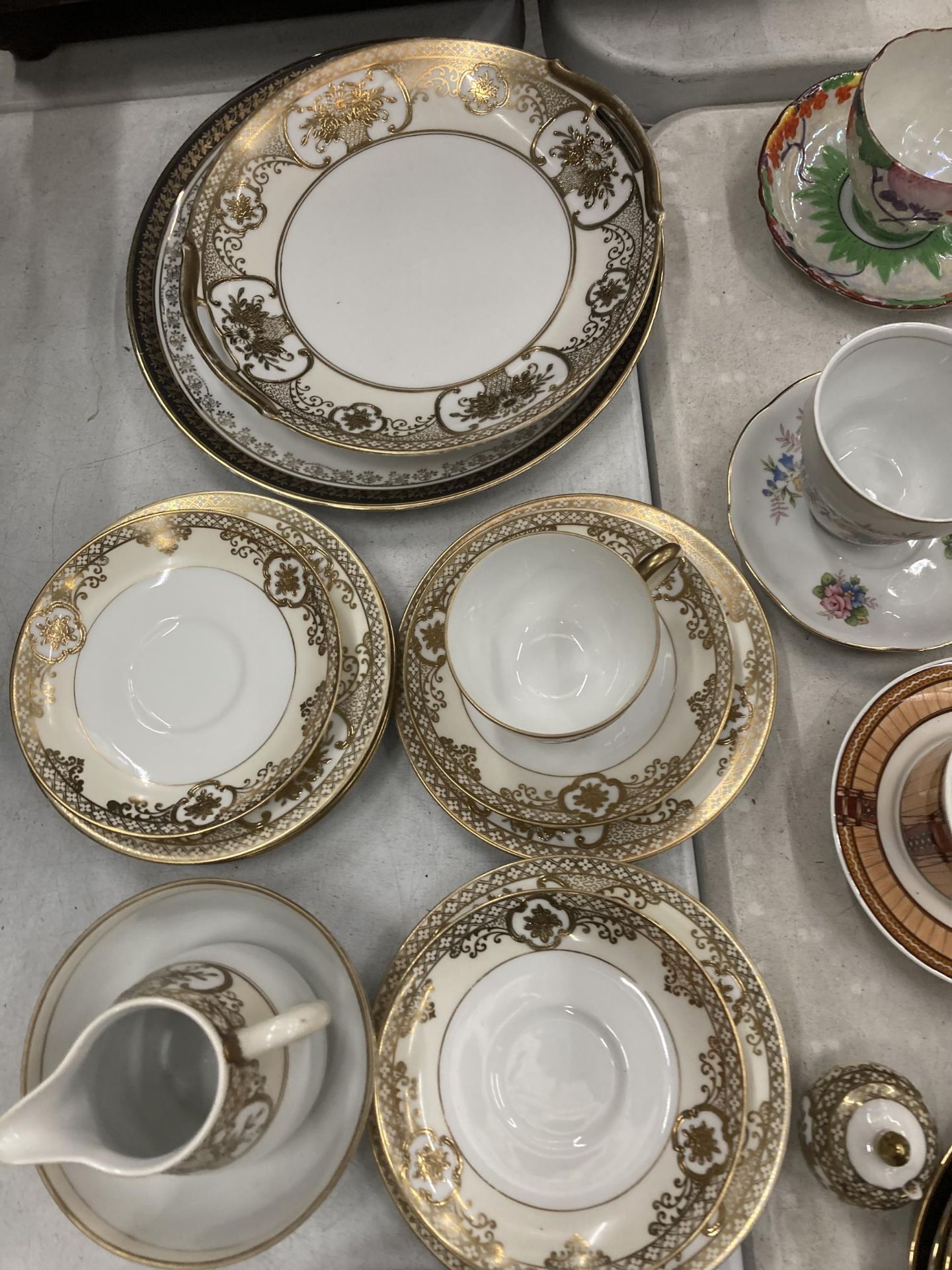 A MIXED GROUP OF CERAMIC TEA WARES - PART NORITAKE GILT TEA SET, BAVARIA, GERMAN BONE CHINA EXAMPLES - Image 4 of 6