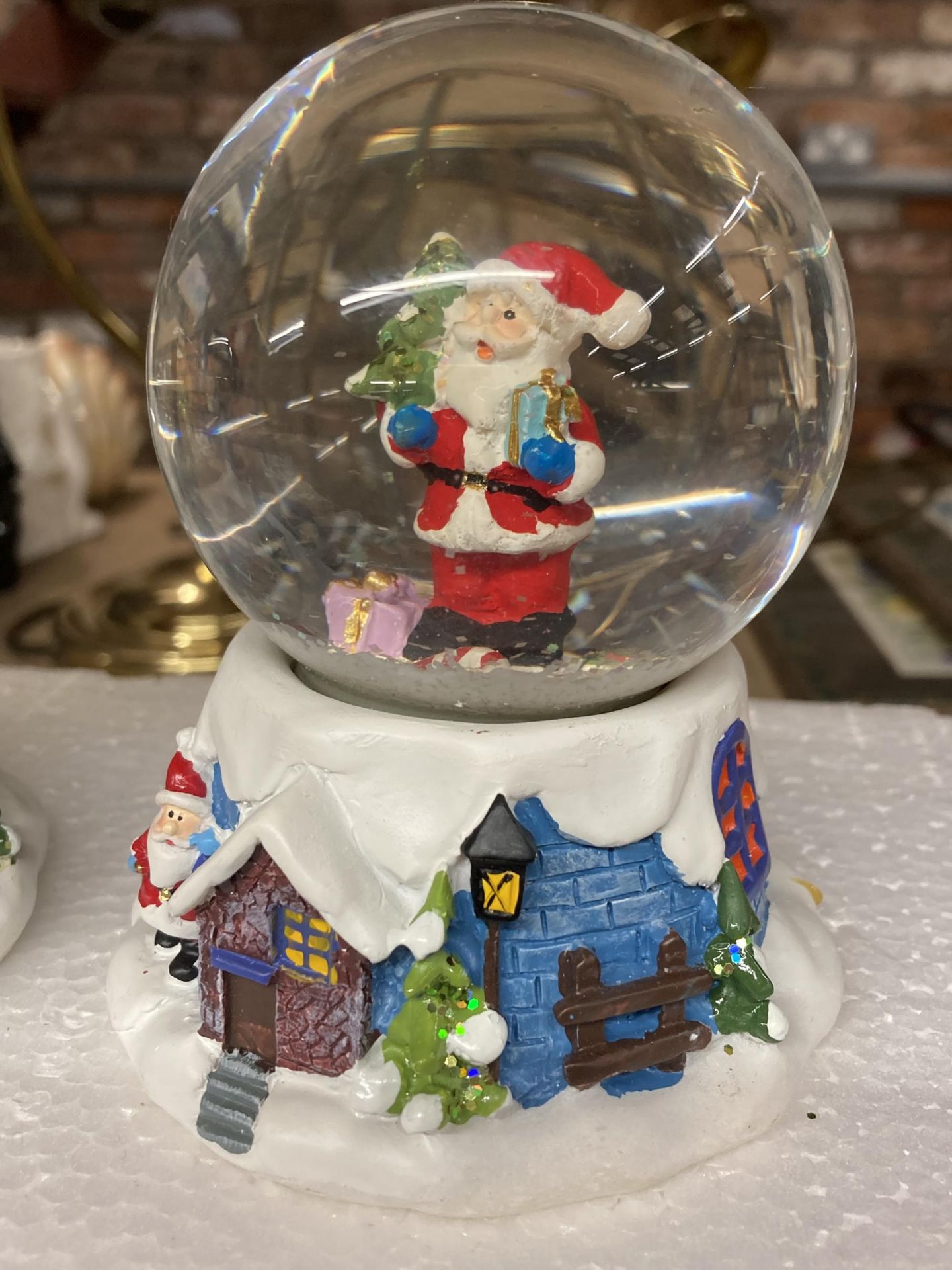 TWO CHRISTMAS SNOW GLOBES - Image 3 of 3