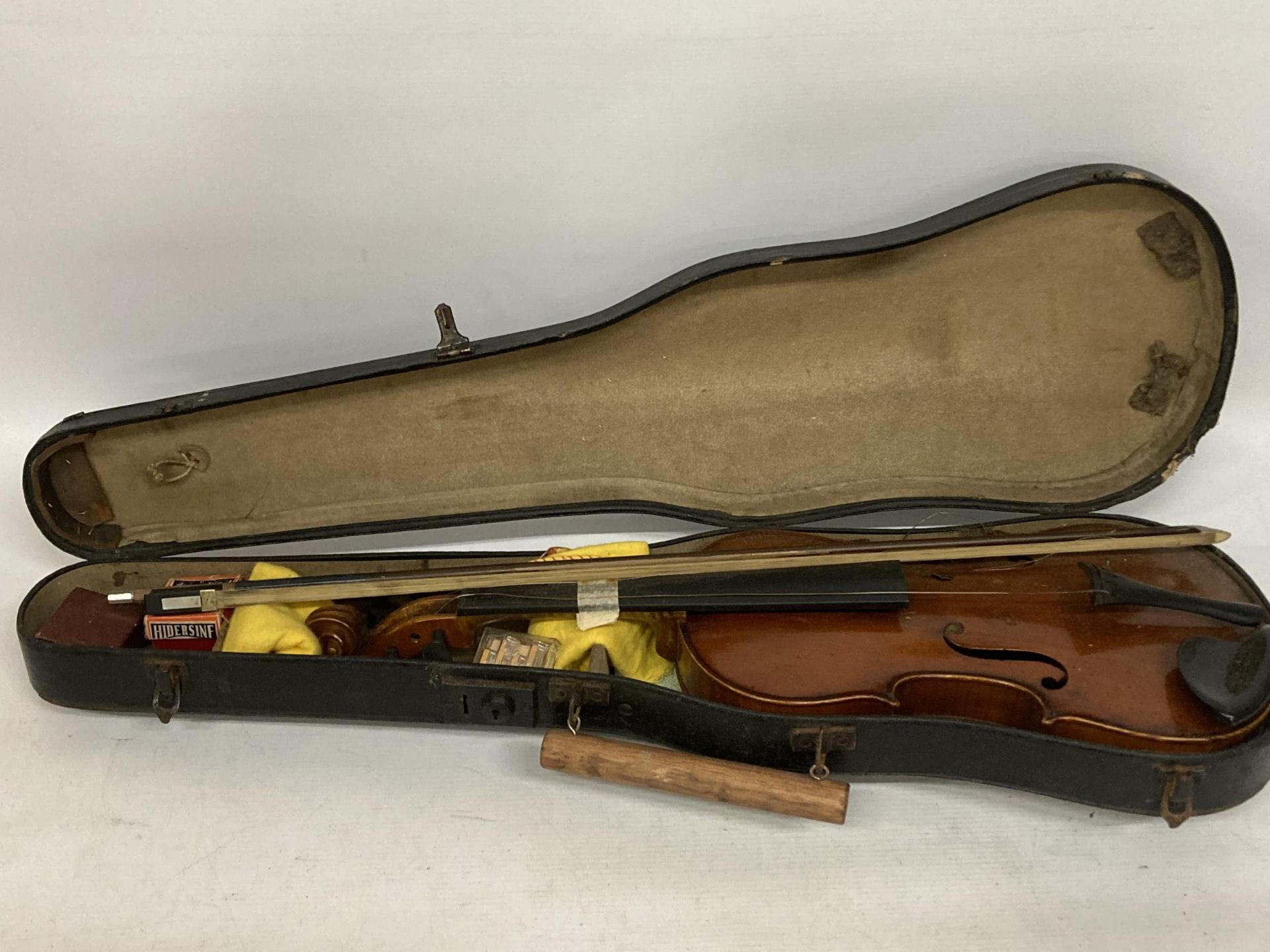 A VINTAGE CASED VIOLIN WITH BOW
