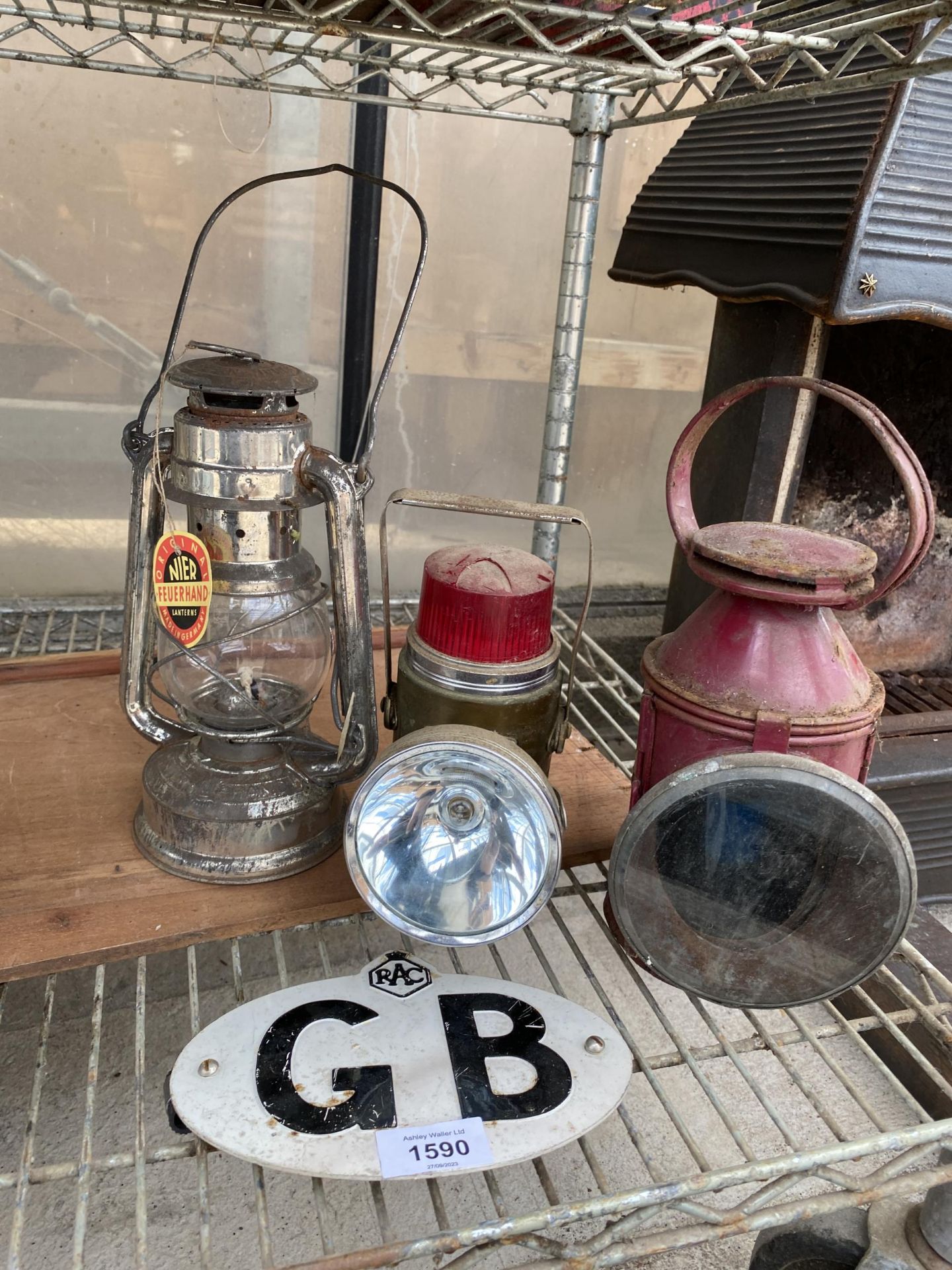 A PARAFIN LAMP, TWO TORCHES AND AN RAC GB CAR BADGE