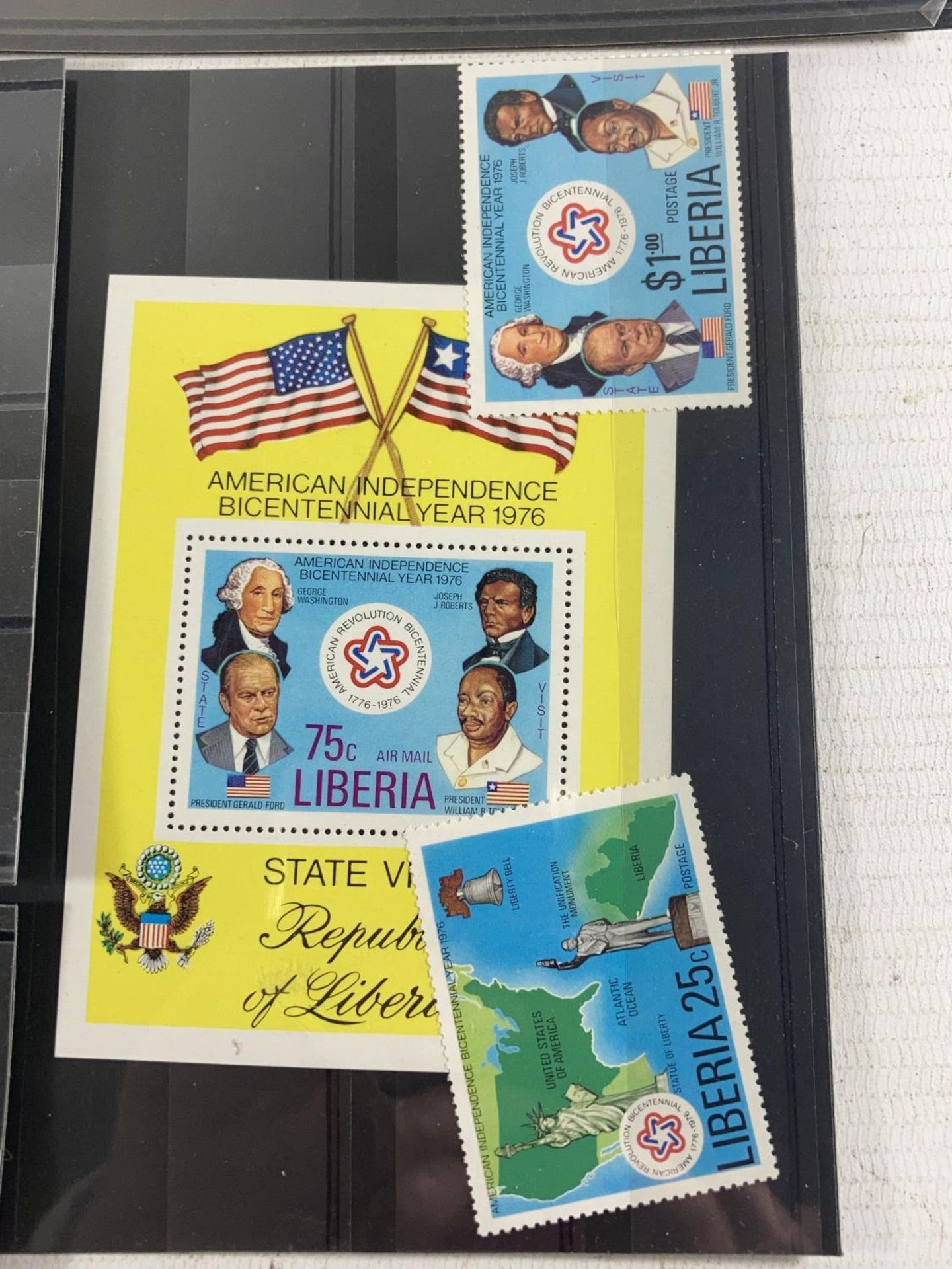 A MIXED LOT OF STAMPS TO INCLUDE THE ANGLO EGYPTIAN TREATY, LIBERIA BICENTENNA NHM SET, 1982 - Bild 4 aus 6