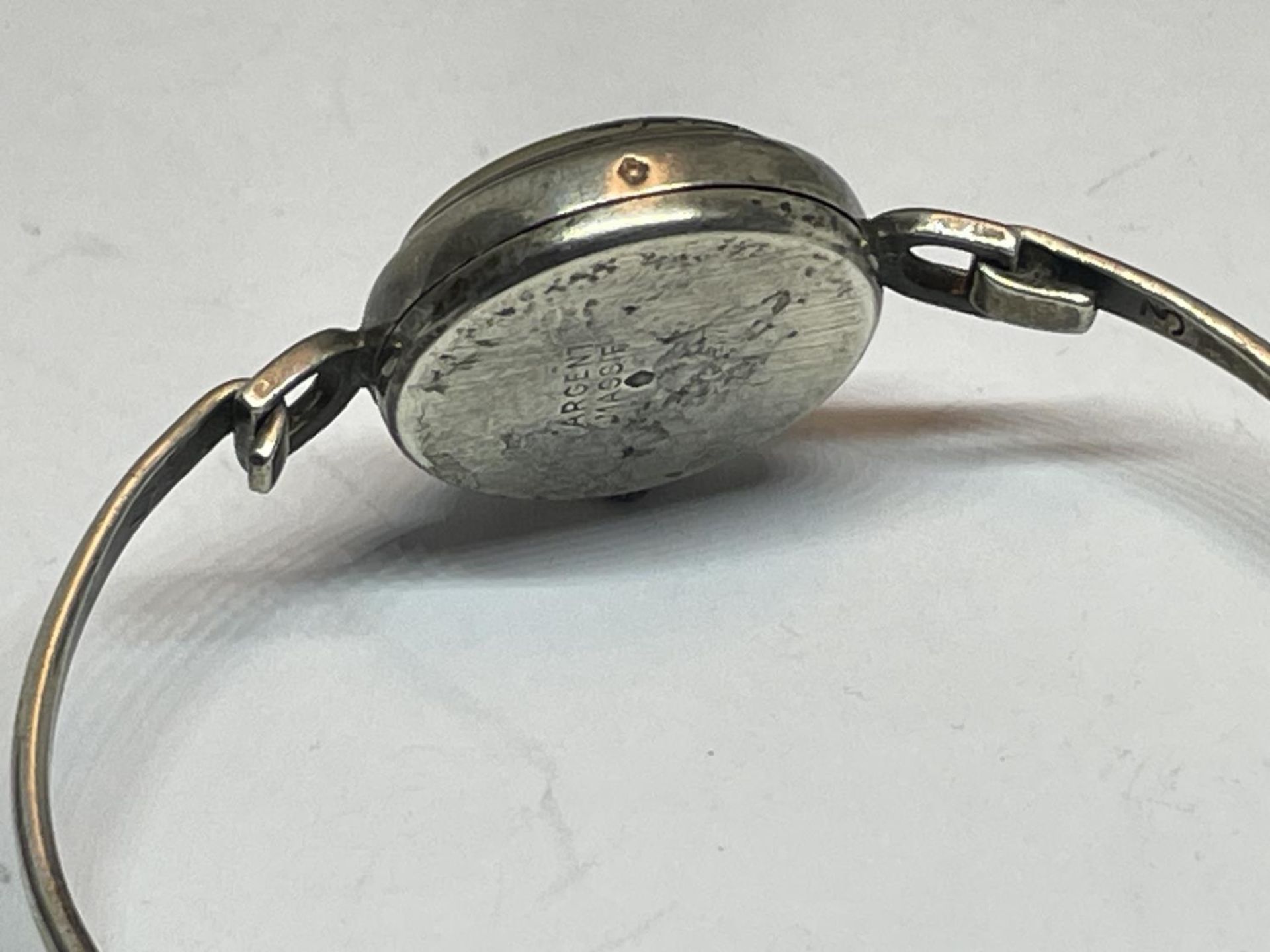 A VINTAGE SILVER WRIST WATCH - Image 3 of 3