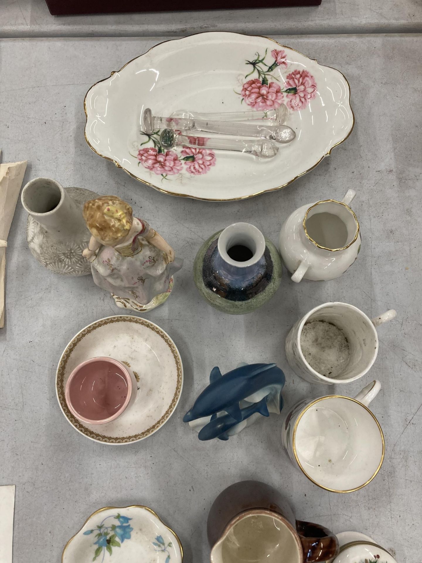 A QUANTITY OF CERAMIC ITEMS TO INCLUDE TRINKET DISHES, VASES, JUGS, TRINKET BOXES, ETC - Bild 3 aus 3