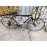 A VINTAGE SIROCCO GENTS BIKE WITH 5 SPEED GEAR SYSTEM