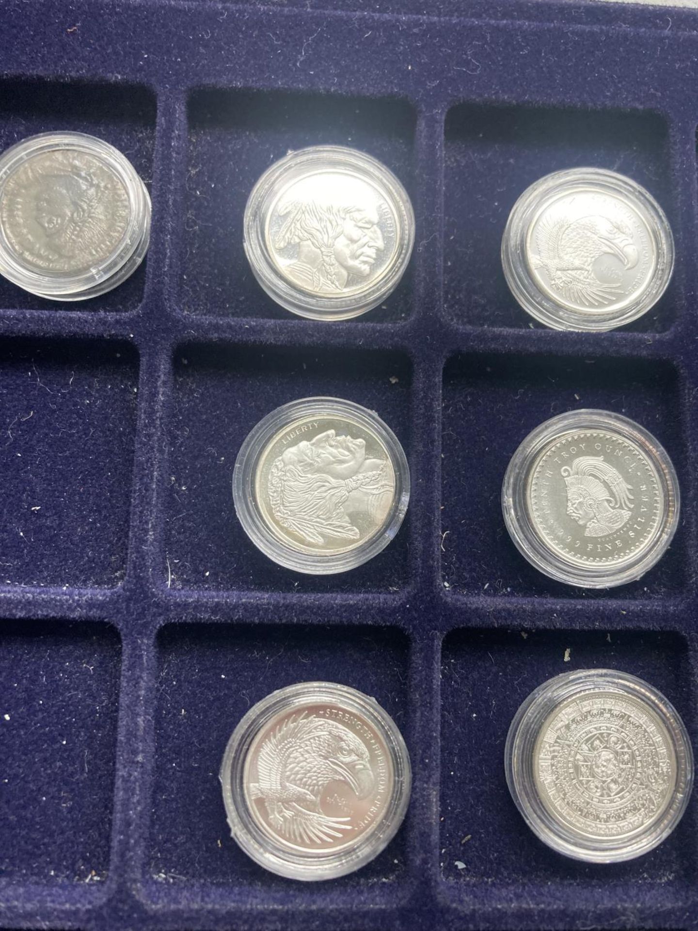 A TRAY CONTAINING EIGHTEEN 1/10 OUNCE PURE SILVER COINS - Image 2 of 4