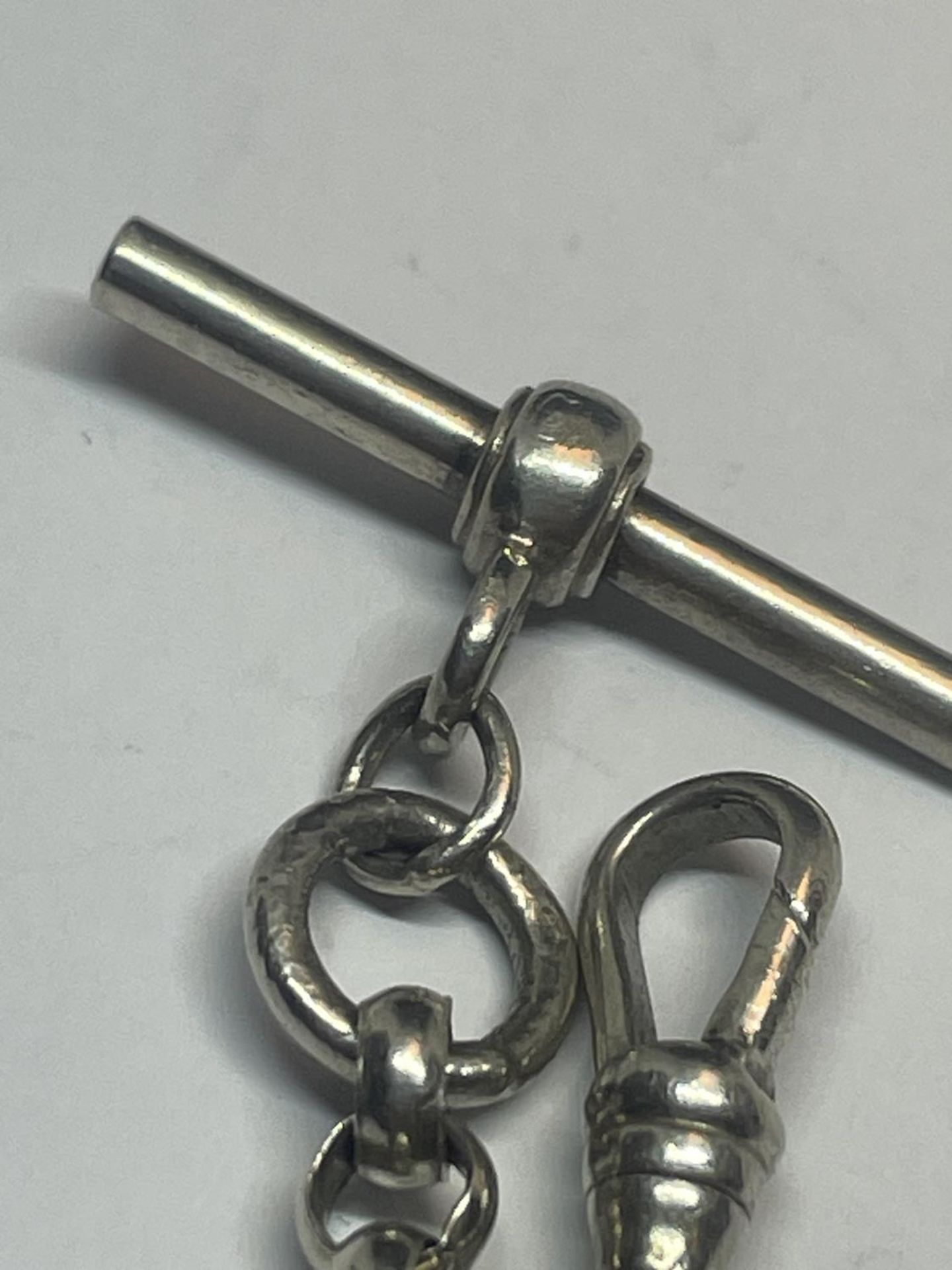 A SILVER HALF ALBERT WATCH CHAIN - Image 3 of 3