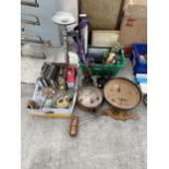 AN ASSORTMENT OF ITEMS TO INCLUDE HORSE BRASSES, A PLANT STAND AND GRADUATED COPPER LADELS ETC