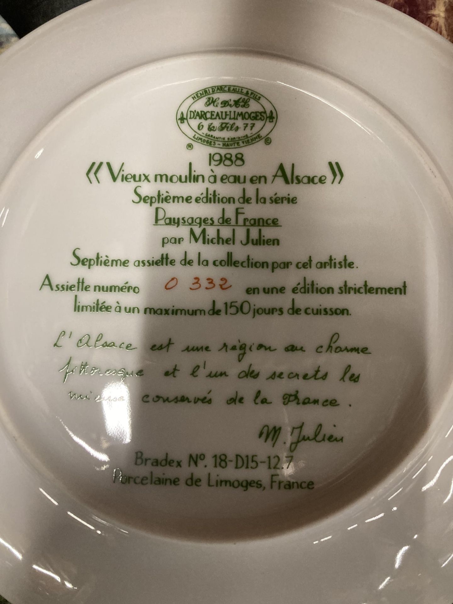 A COLLECTION OF ASSORTED CABINET PLATES - Image 5 of 7