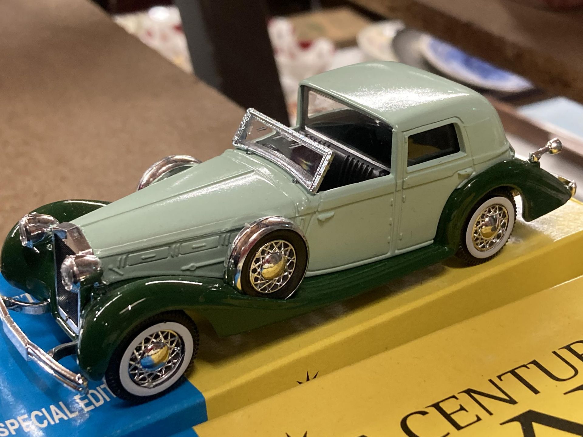 FOUR BOXED CORGI 'A CENTURY OF CARS' TO INCLUDE AN MGA, SIMBA, DELOGE COUP DE VILLE AND A PANHARD ET - Bild 5 aus 6