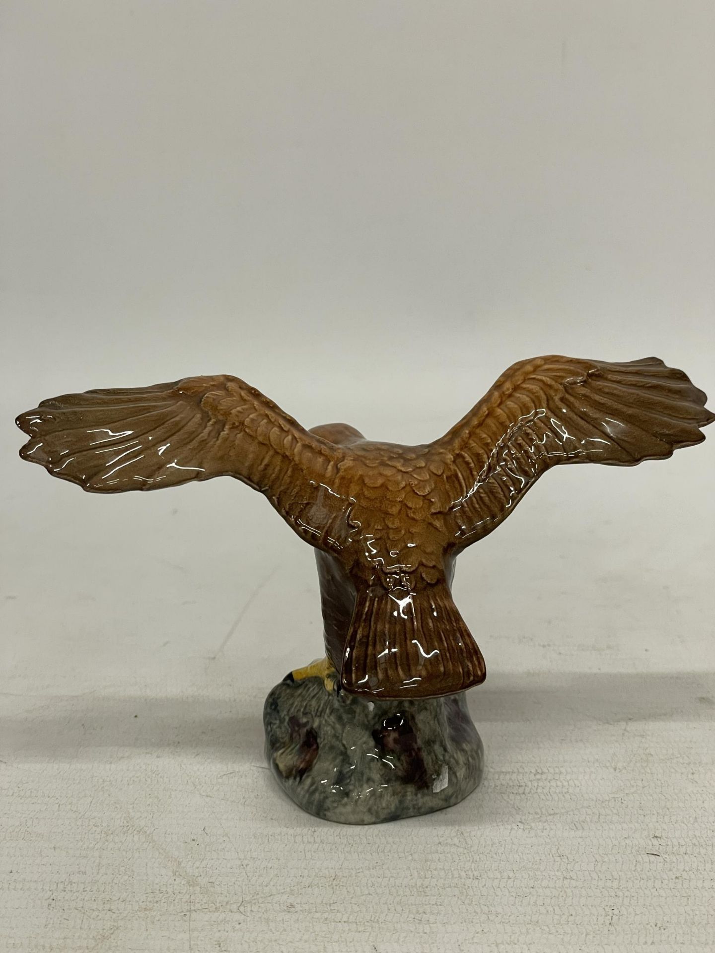 A BESWICK MINI EAGLE NO 2307 - Bild 3 aus 4