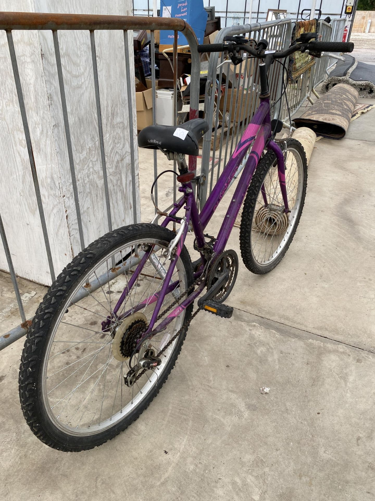 AN APOLLO OUTRIDER LADIES BIKE WITH 18 SPEED SHIMANO GEAR SYSTEM - Image 2 of 3