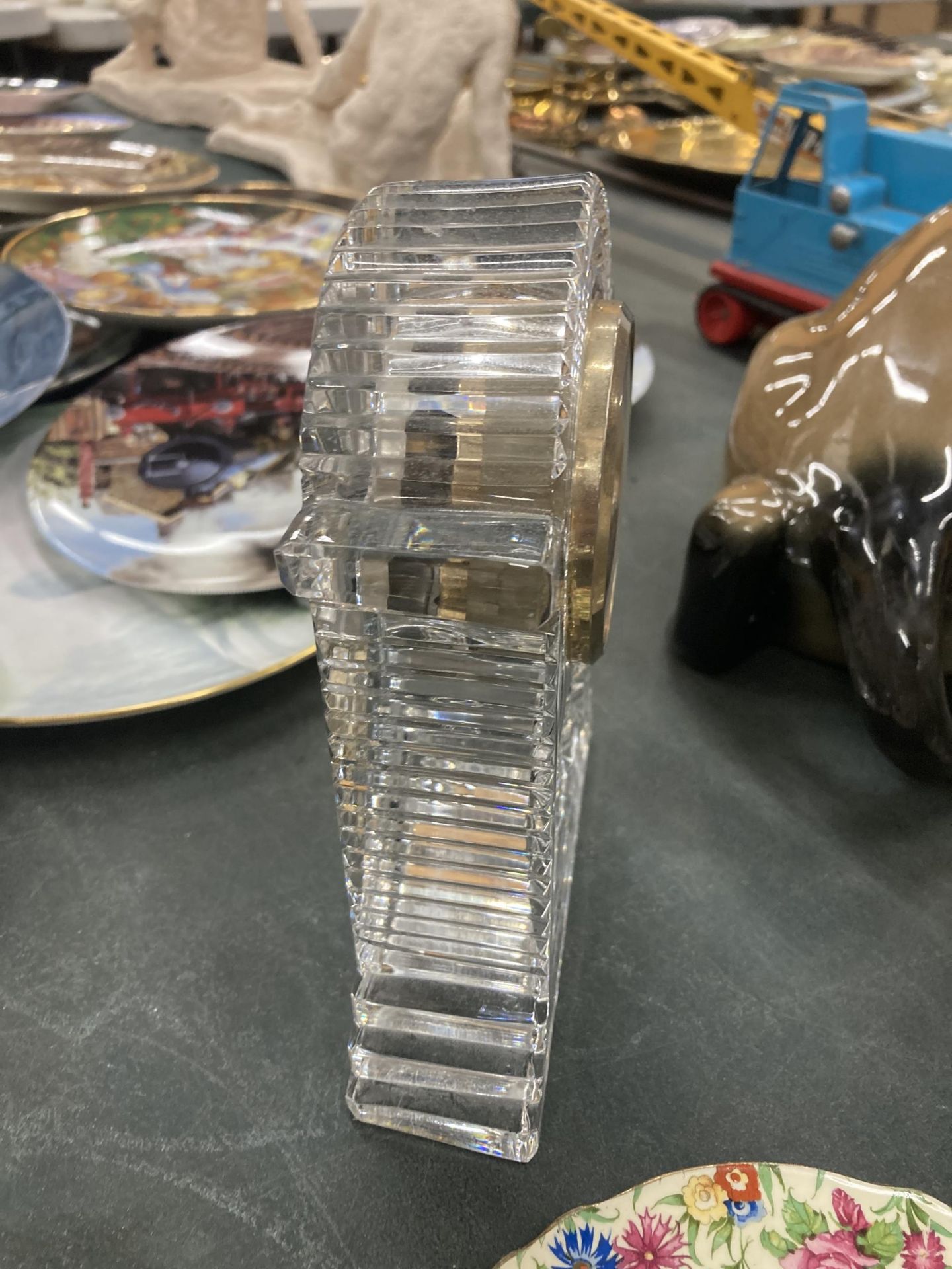 A WATERFORD CUT GLASS CRYSTAL MANTLE CLOCK - Bild 2 aus 3