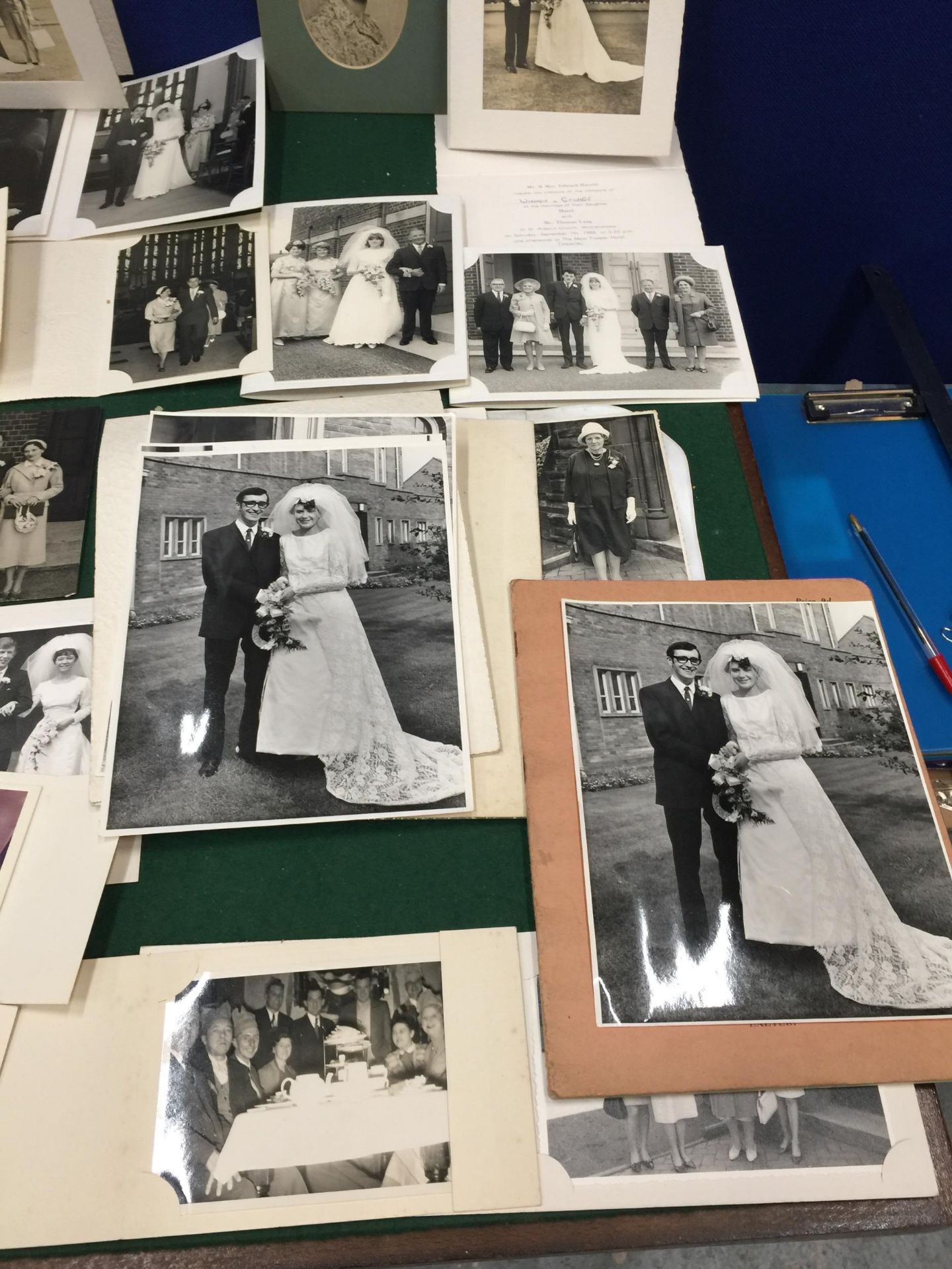 A QUANTITY OF VINTAGE WEDDING PHOTOGRAPHS, INVITATIONS ETC - Image 4 of 5