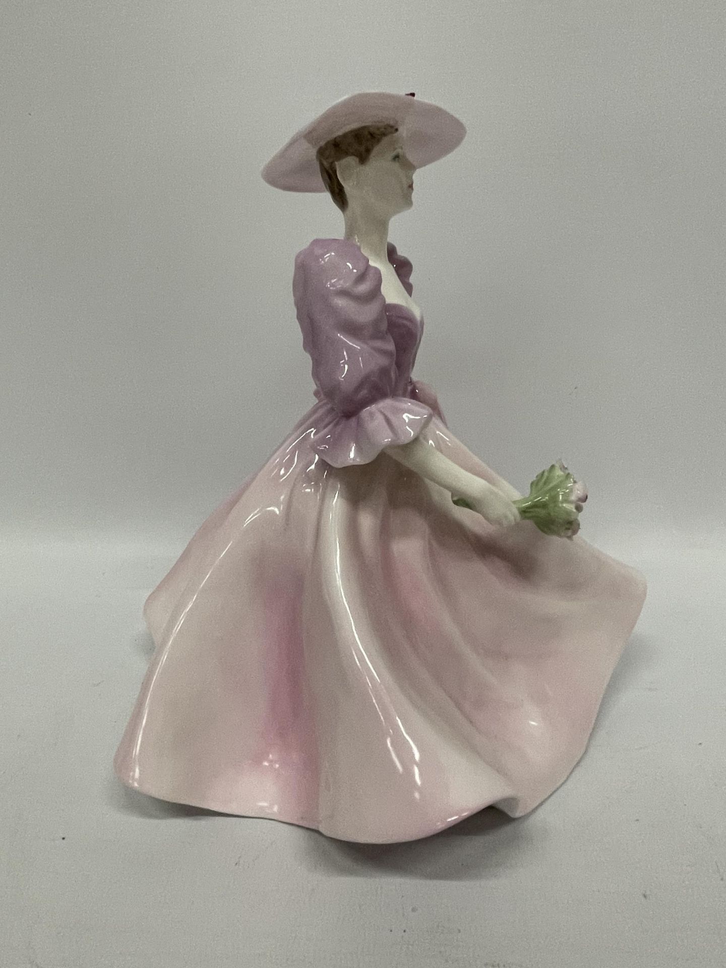 A COALPORT LADIES OF FASHION 'BARBARA ANN' LADY FIGURE - Bild 2 aus 4