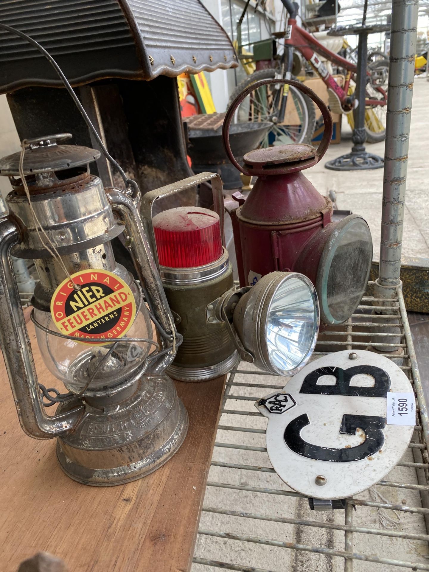 A PARAFIN LAMP, TWO TORCHES AND AN RAC GB CAR BADGE - Image 2 of 2