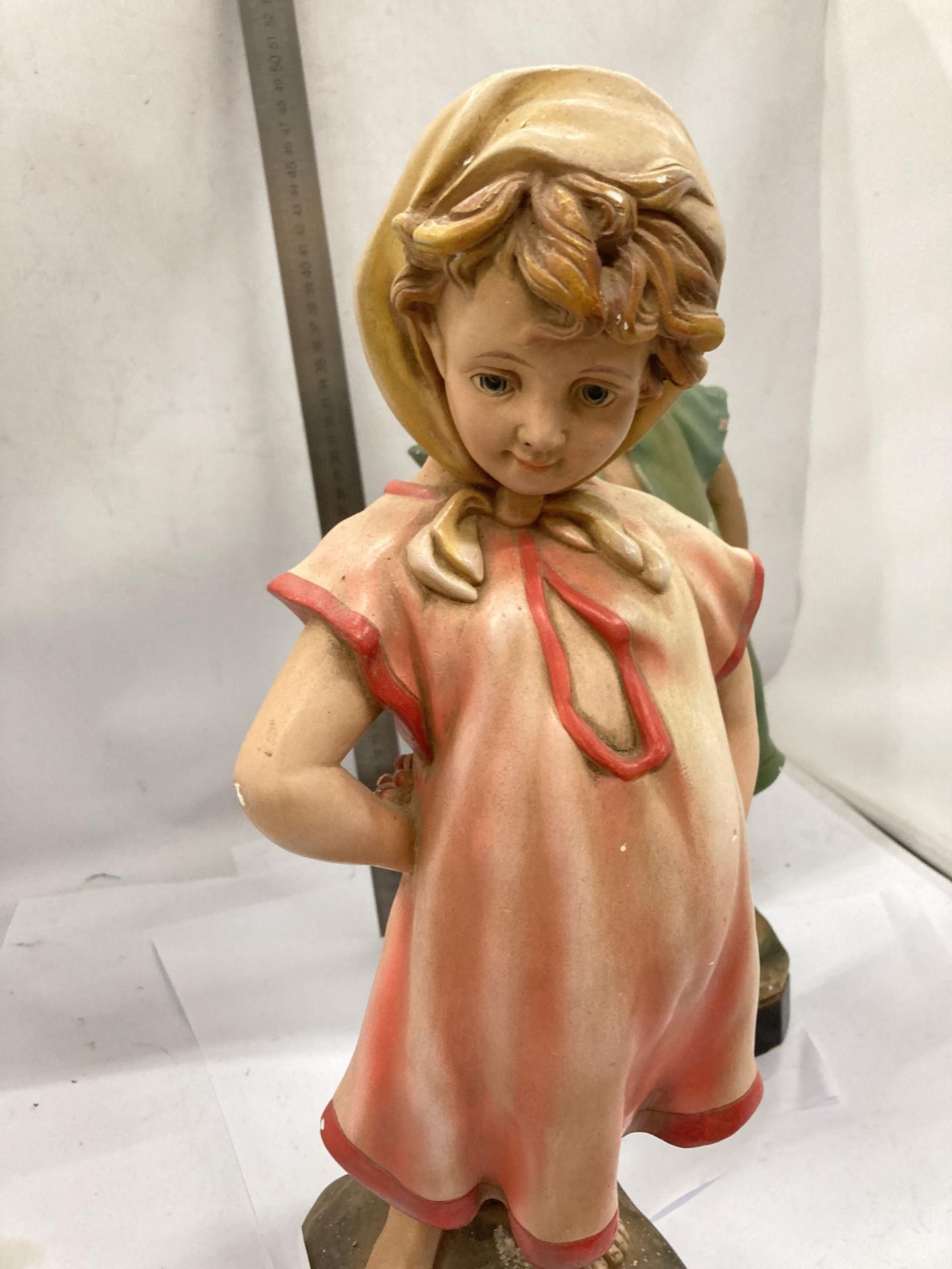 TWO VINTAGE CHALKWARE STYLE FIGURES OF A BOY AND GIRL, HEIGHT 47CM - Image 3 of 6