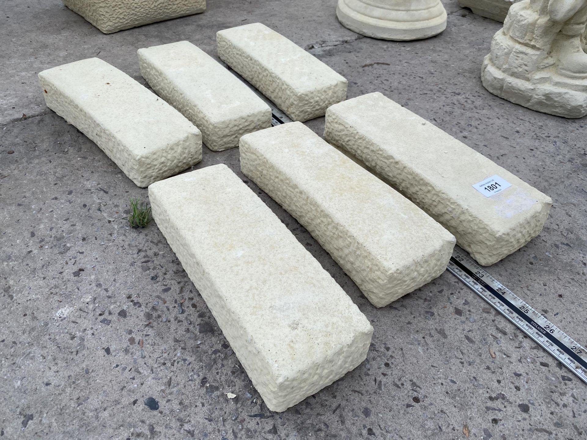 AN AS NEW EX DISPLAY CONCRETE SET OF SIX EDGING BLOCKS *PLEASE NOTE VAT TO BE PAID ON THIS ITEM* - Image 2 of 2