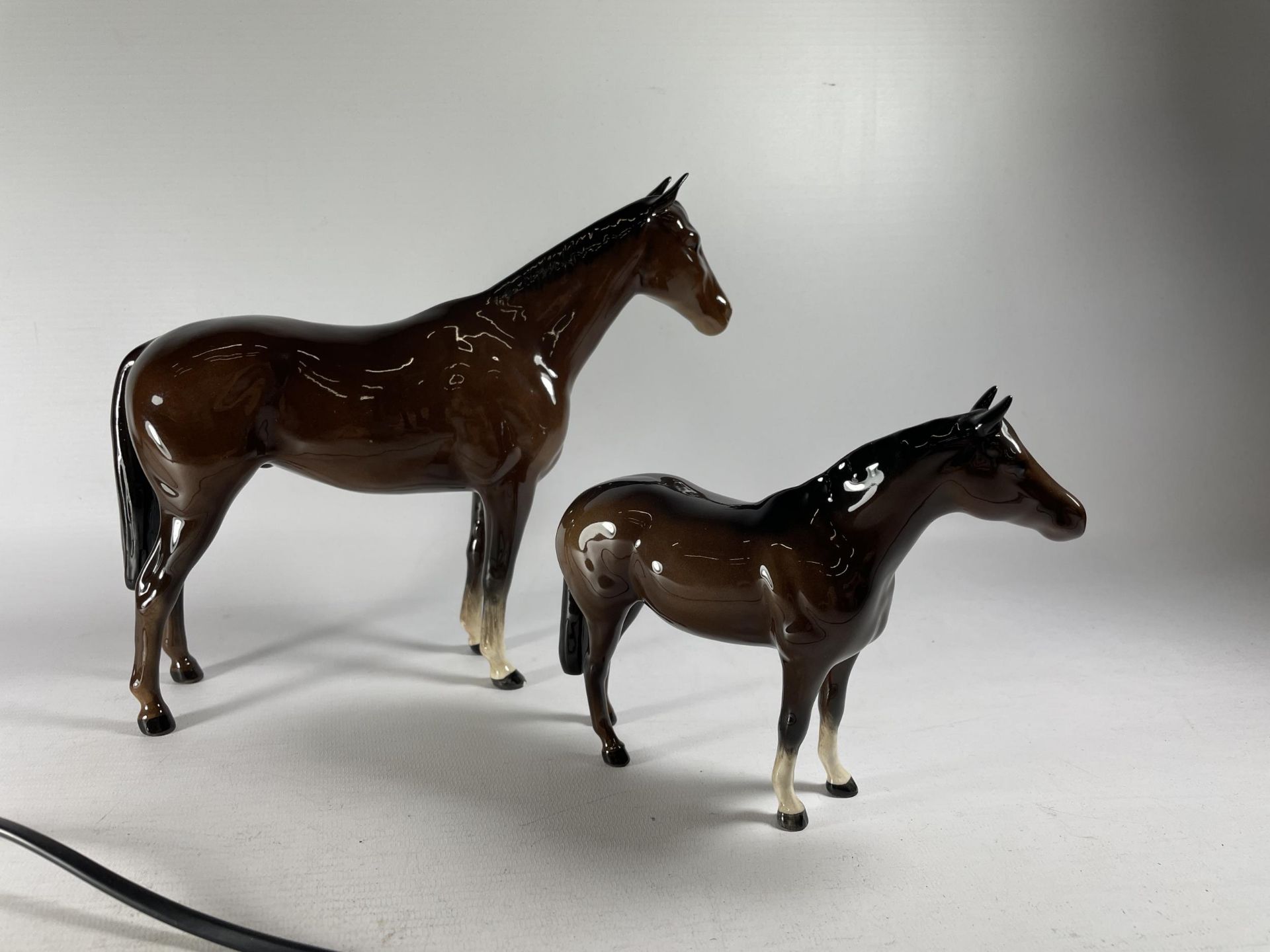 TWO BESWICK BROWN GLOSS HORSE MODELS - BOIS ROUSELL AND LARGE RACEHORSE - Image 2 of 3