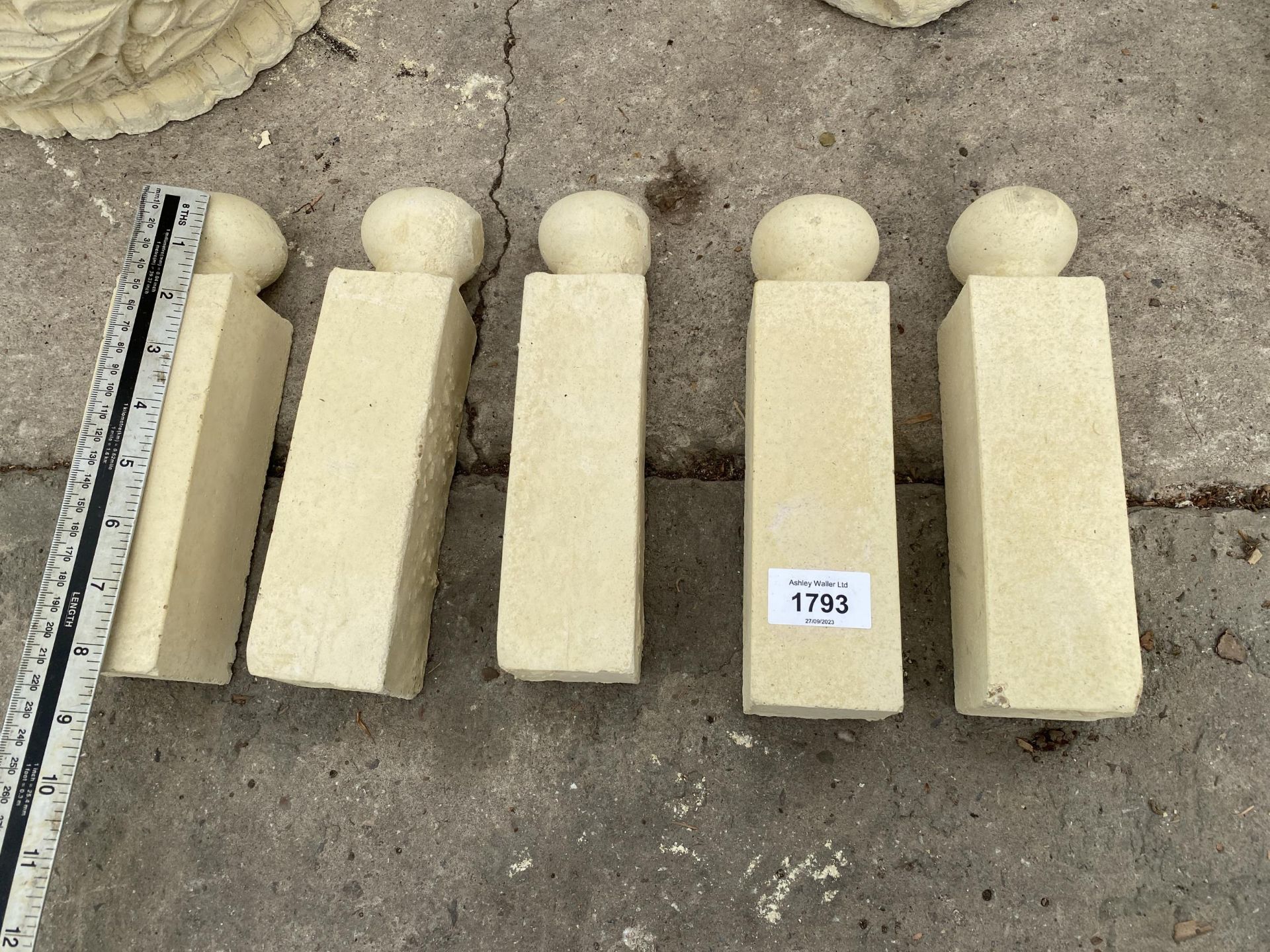 AN AS NEW EX DISPLAY CONCRETE SET OF FIVE END STOPS *PLEASE NOTE VAT TO BE PAID ON THIS ITEM*