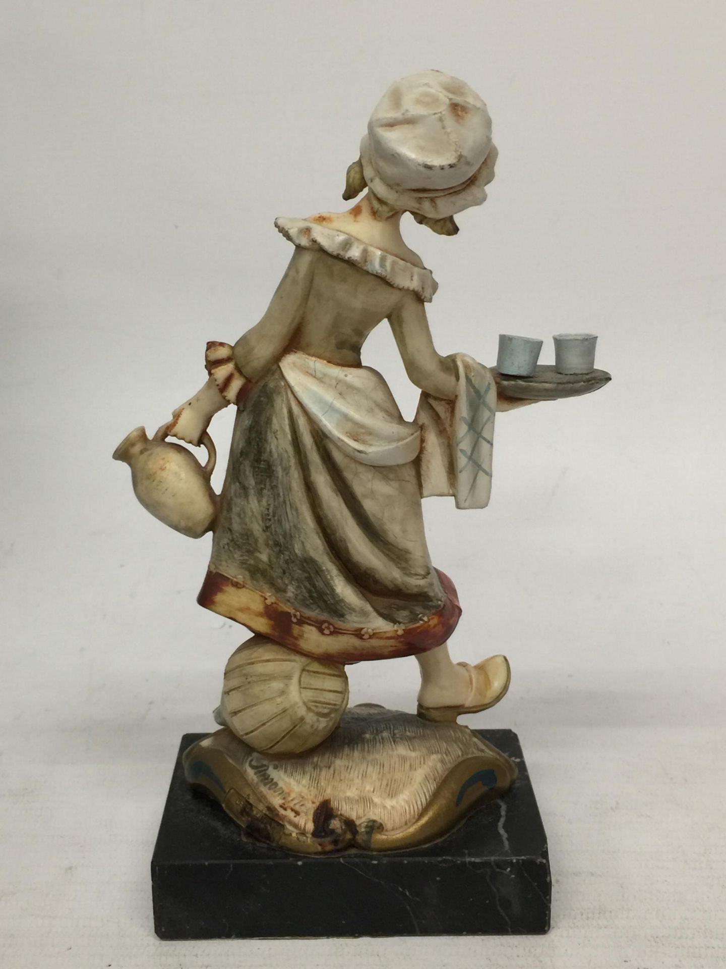 A VINTAGE SIMONELLI SERVING GIRL FIGURINE ITALY ON A GENUINE CARRARA MARBLE STAND - Image 3 of 4