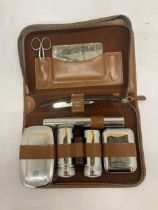 A VINTAGE CASED GENTLEMEN'S GROOMING SET