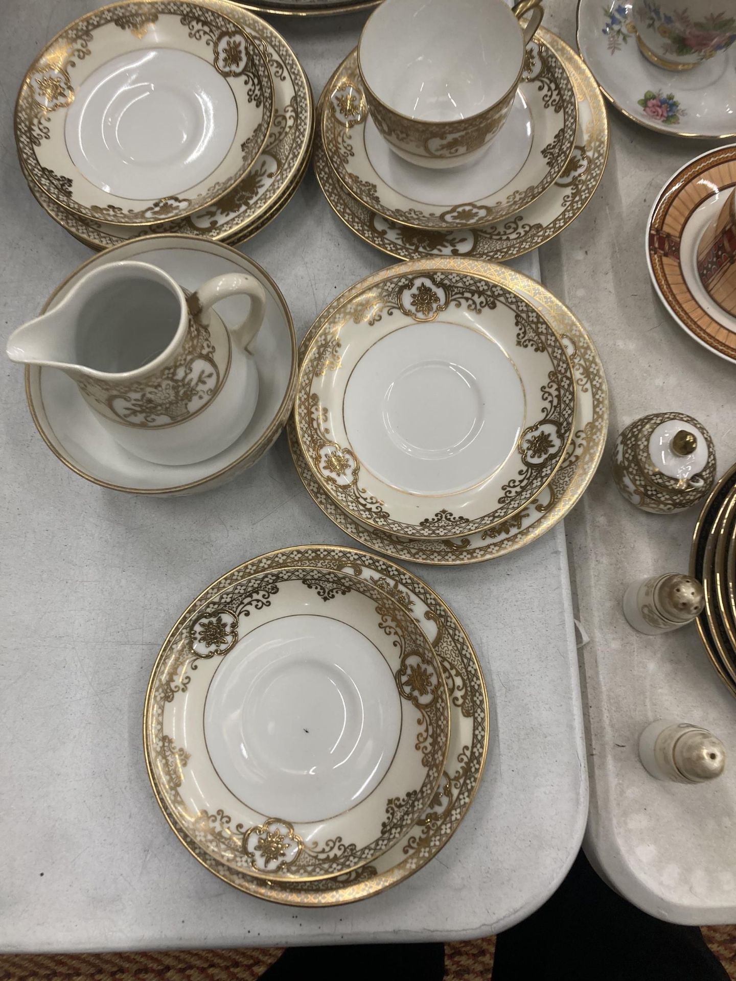 A MIXED GROUP OF CERAMIC TEA WARES - PART NORITAKE GILT TEA SET, BAVARIA, GERMAN BONE CHINA EXAMPLES - Image 5 of 6