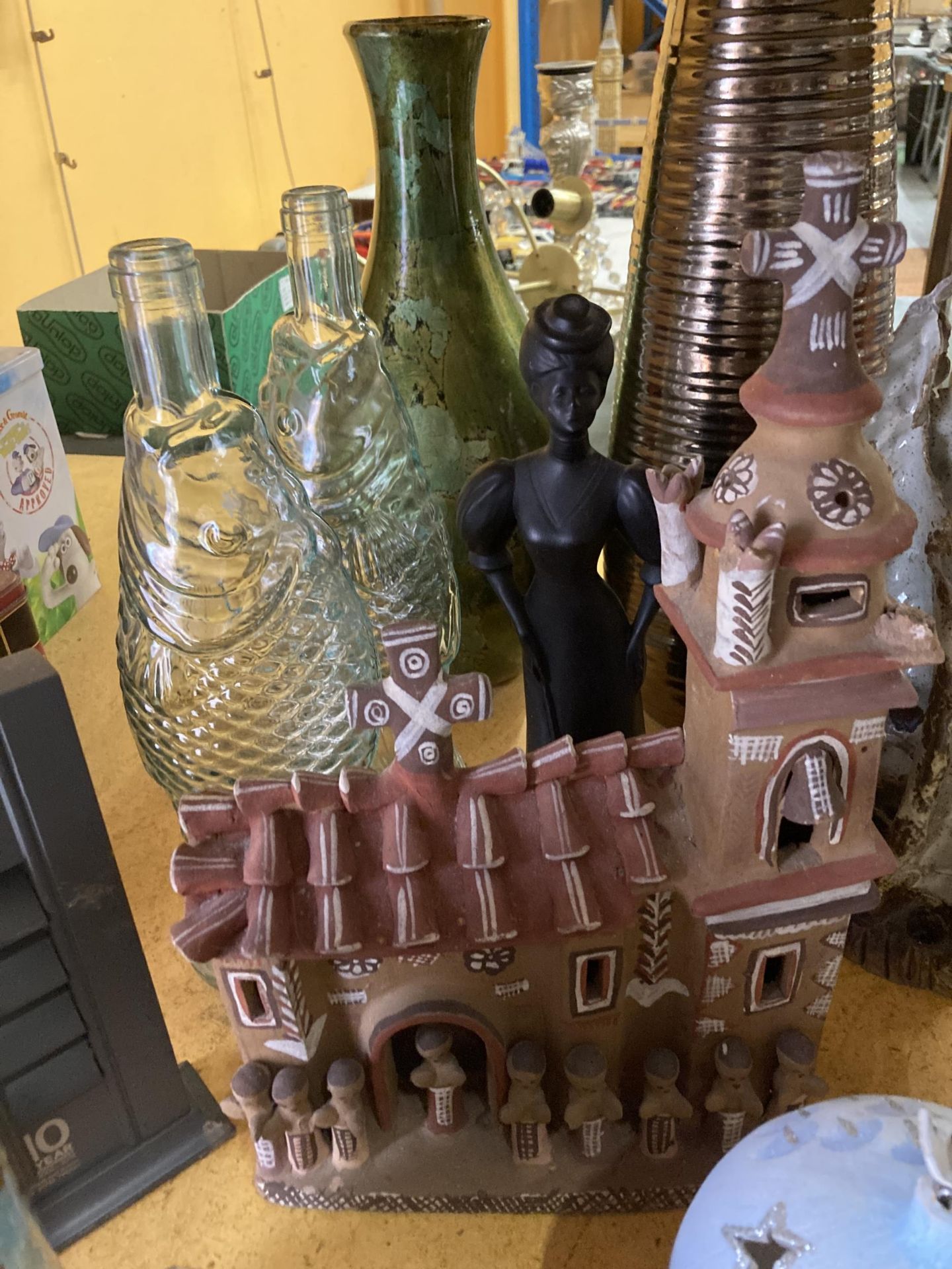 A MIXED LOT TO INCLUDE GLASS FISH SHAPED BOTTLES, VASES, A TERACOTTA CHURCH, VASES, LADY FIGURE, ETC - Image 2 of 4