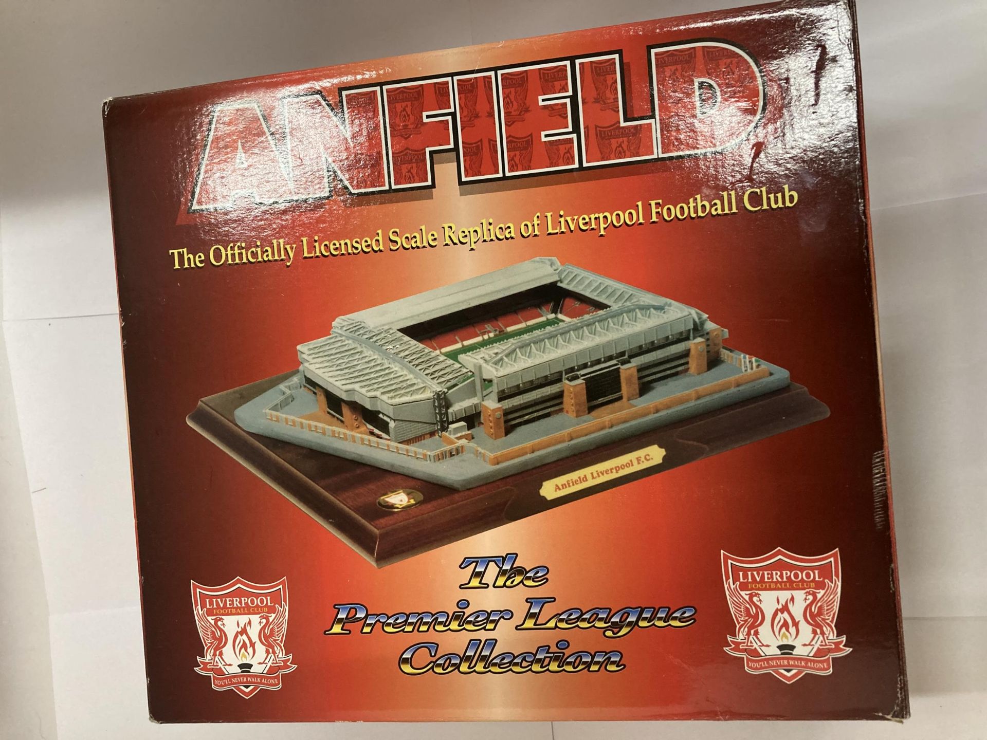 A BOXED RARE MODEL PREMIER COLLECTABLES, LIVERPOOL FC, ANFIELD STADIUM MODEL, 1998, WITH C. O. A. - Bild 2 aus 2