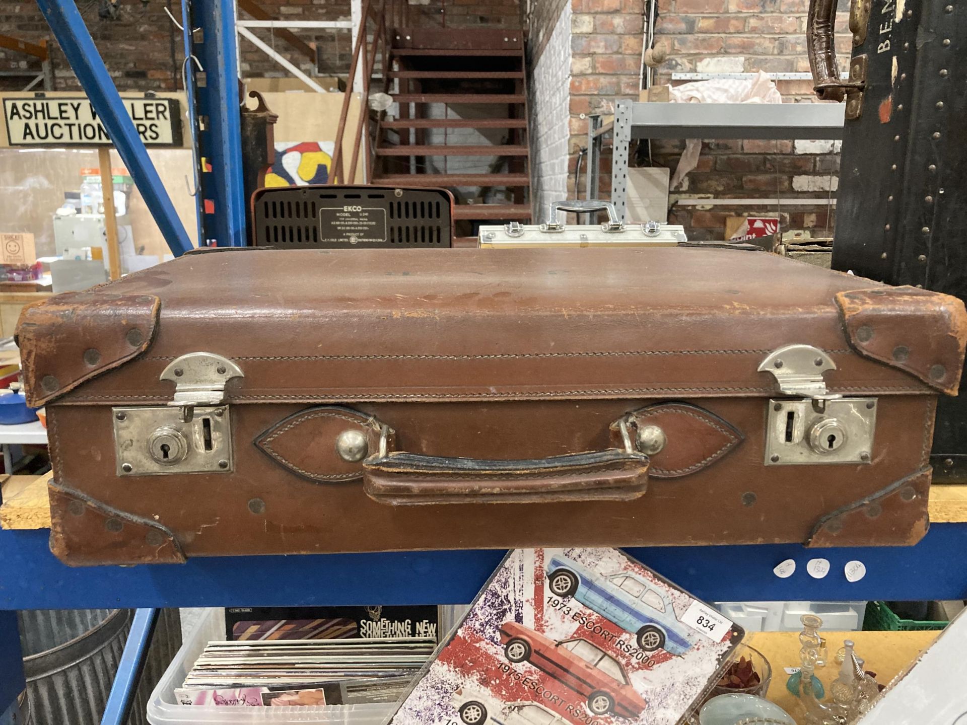 A VINTAGE FRENCHS LTD, LONDON, TRAVELLING CASE - Image 2 of 3