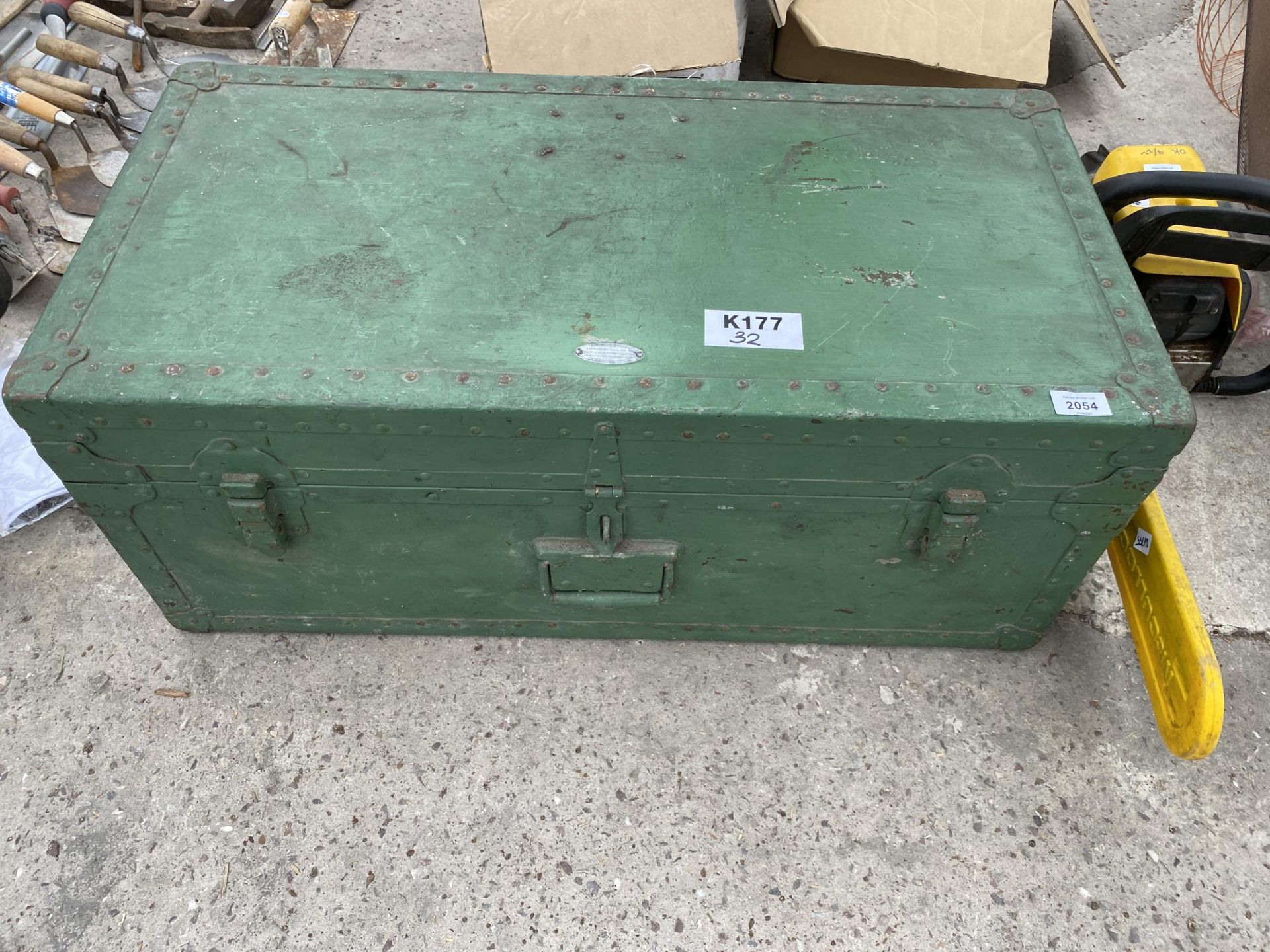 A VINTAGE GREEN PAINTED WOODEN STORAGE BOX