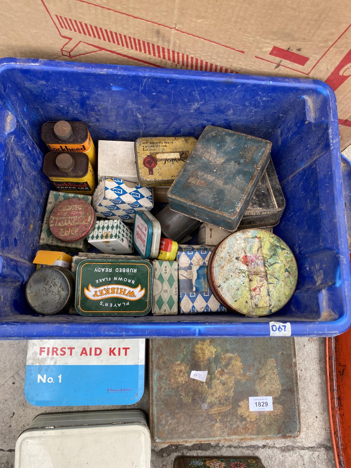 AN ASSORTMENT OF VINTAGE TINS - Image 2 of 2