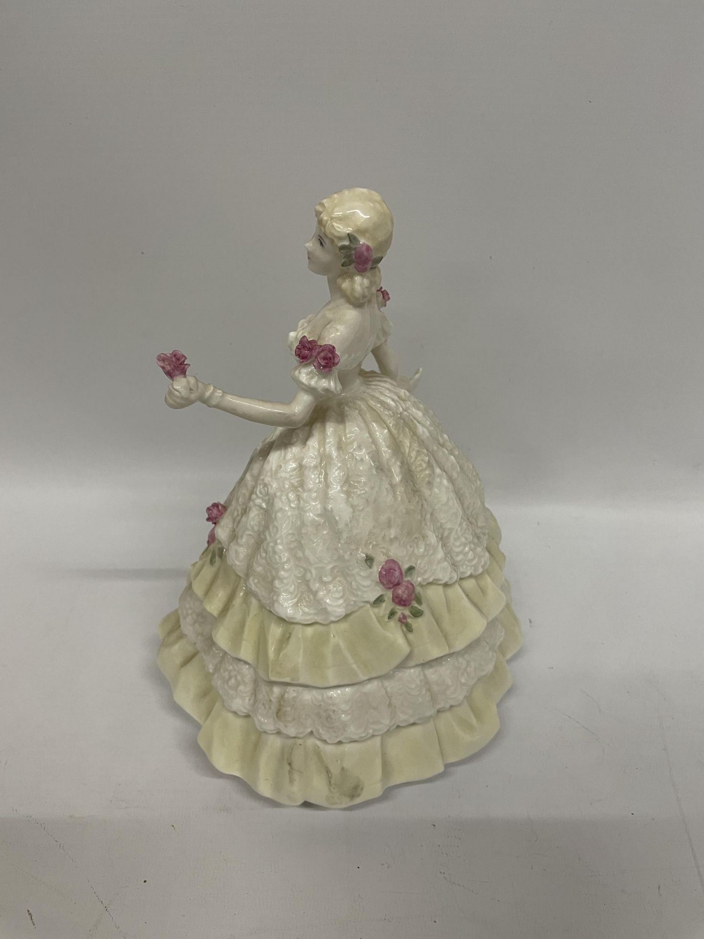 A COALPORT BONE CHINA LADY FIGURE - Image 2 of 4