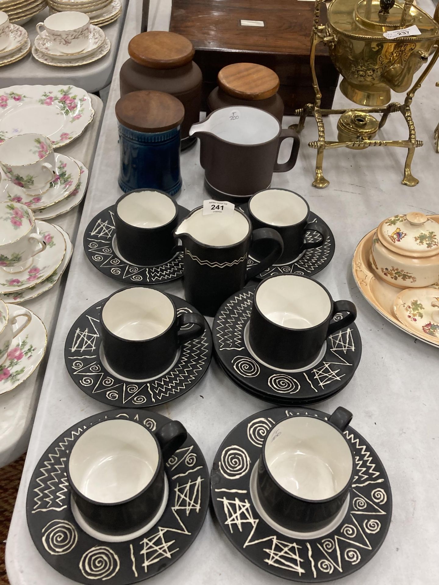 A RETRO DESIGN PART COFFEE SET WITH FURTHER KITCHEN STORAGE JARS