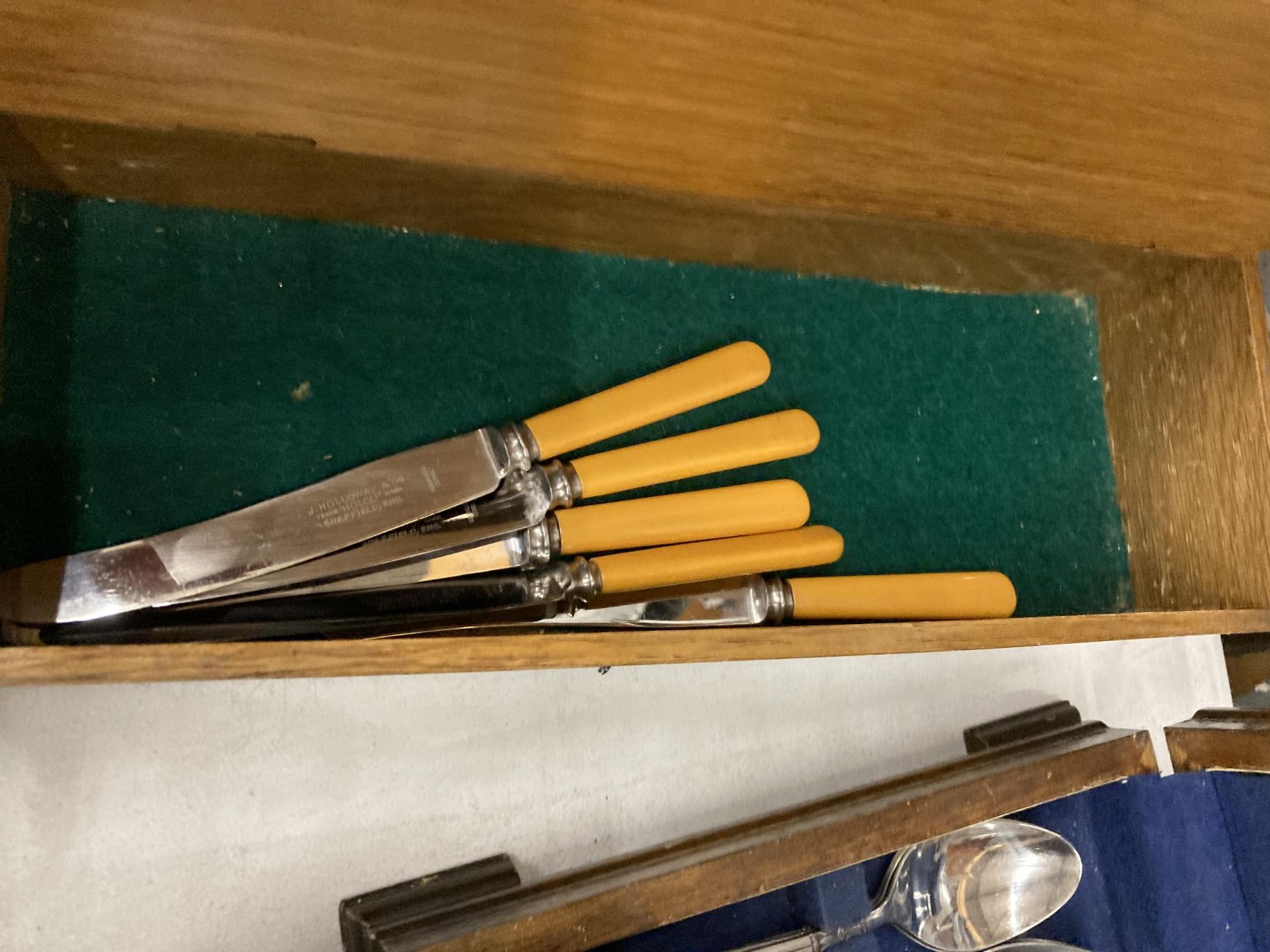 A OAK FLATWARE BOX PLUS A VINTAGE BOXED BRUSH AND HAND MIRROR SET