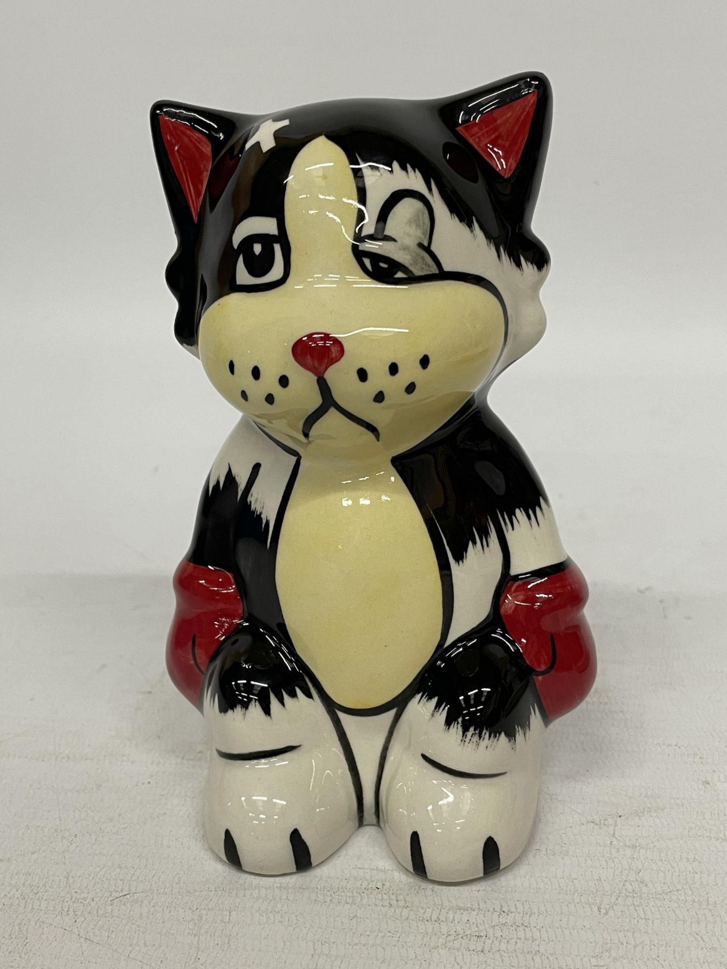 A LORNA BAILEY HAND PAINTED AND SIGNED ALI CAT