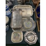 A QUANTITY OF SILVER PLATED ITEMS TO INCLUDE THREE TRAYS, SALVERS, ETC