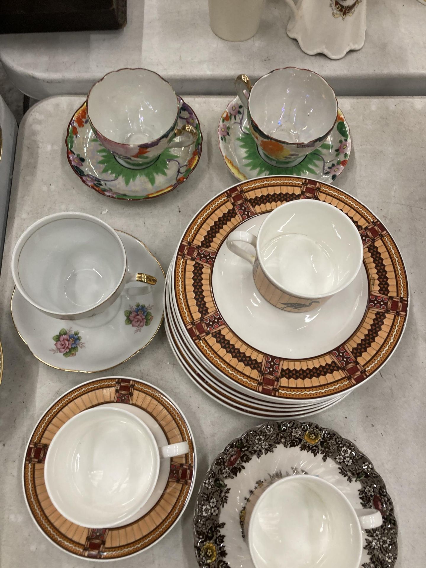 A MIXED GROUP OF CERAMIC TEA WARES - PART NORITAKE GILT TEA SET, BAVARIA, GERMAN BONE CHINA EXAMPLES - Image 3 of 6