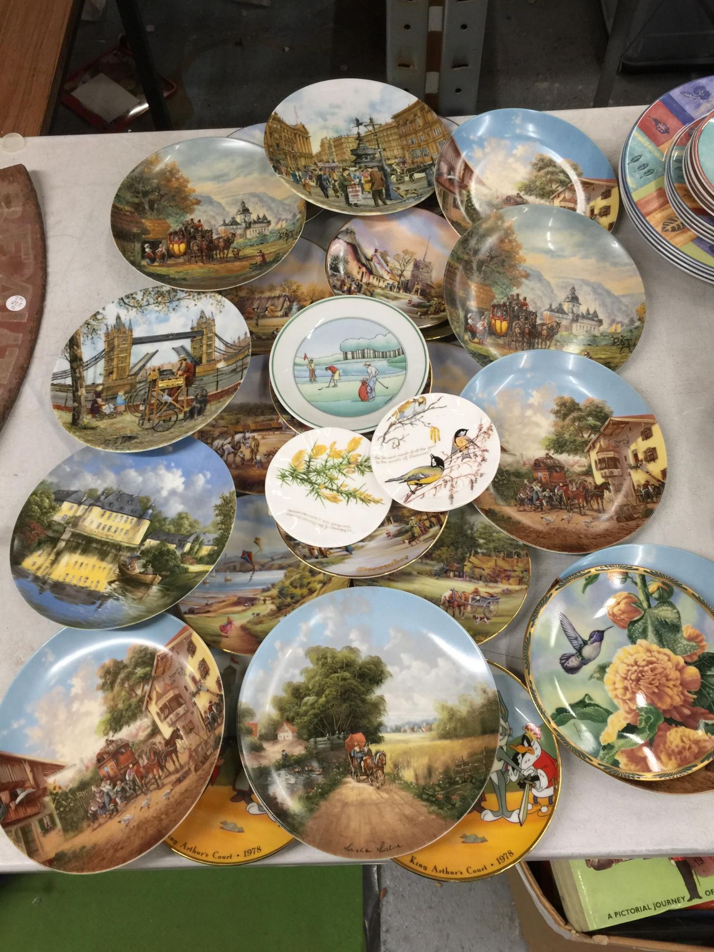 A LARGE QUANTITY OF CABINET PLATES TO INCLUDE BUGS BUNNY, ETC - APPROX 26 IN TOTAL