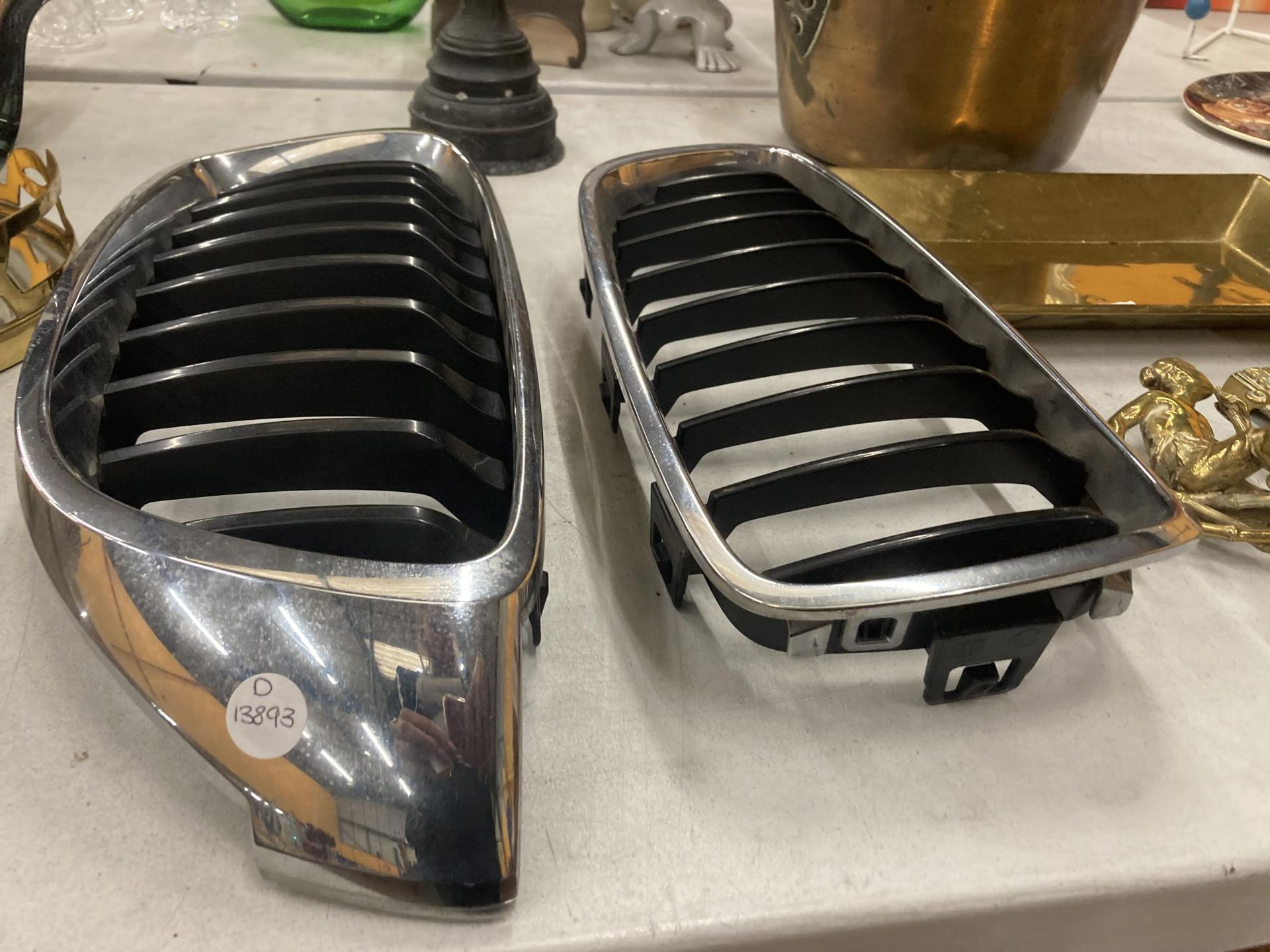 A PAIR OF BMW CAR GRILLS - Image 3 of 3